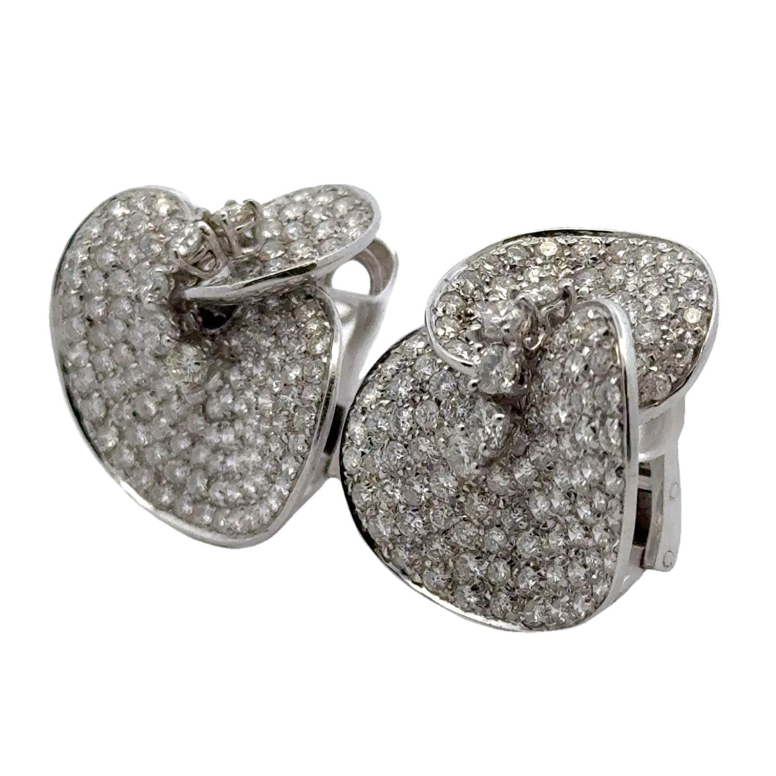 8-CTW Round Brilliant Pavé Set Diamond 18KWG Lilly Pad Style Earclip Earrings In Excellent Condition For Sale In Boca Raton, FL