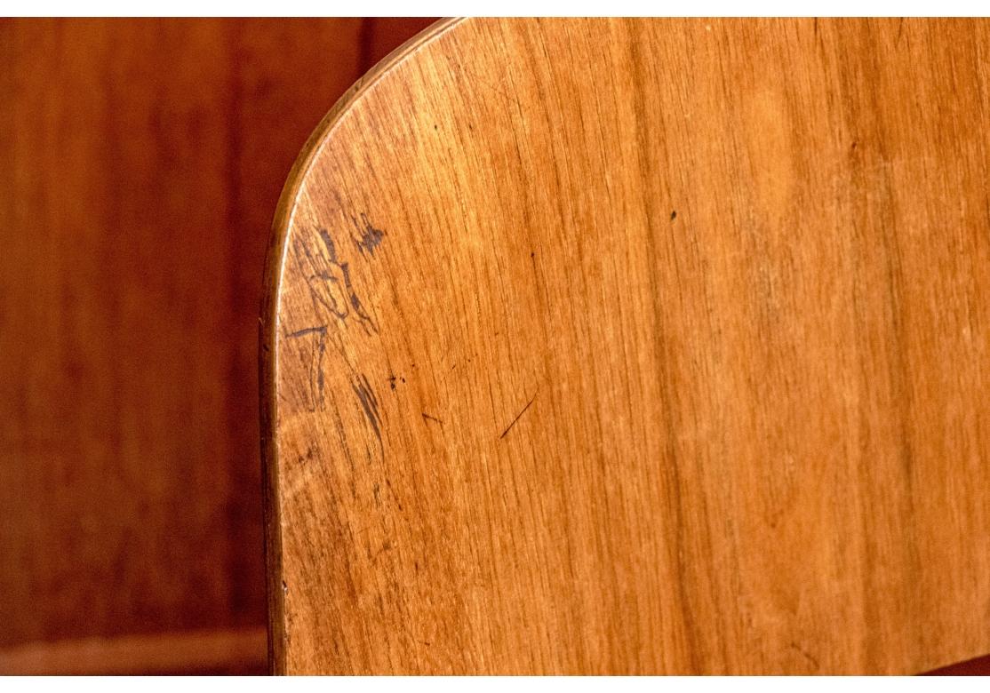 8 sedie da pranzo in legno di noce modellato di Ray and Ray Eames in vendita 9