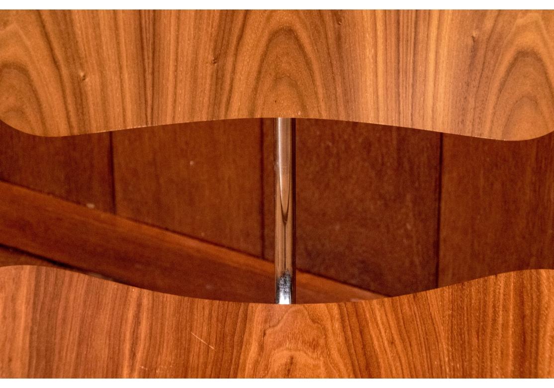 8 sedie da pranzo in legno di noce modellato di Ray and Ray Eames in vendita 11