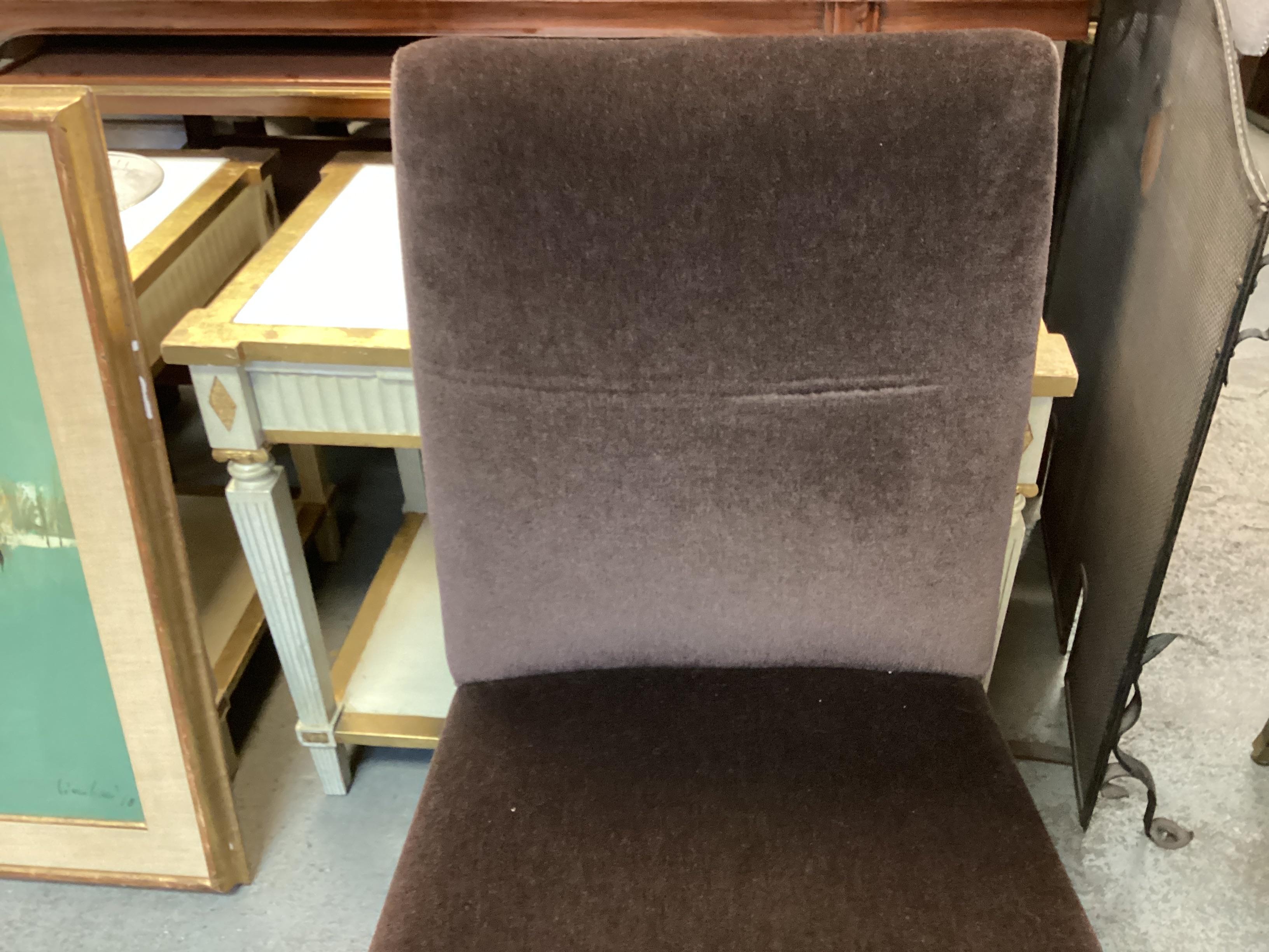 8 sedie da pranzo imbottite in mohair personalizzate alla maniera di Olivier Gagnere in vendita 14