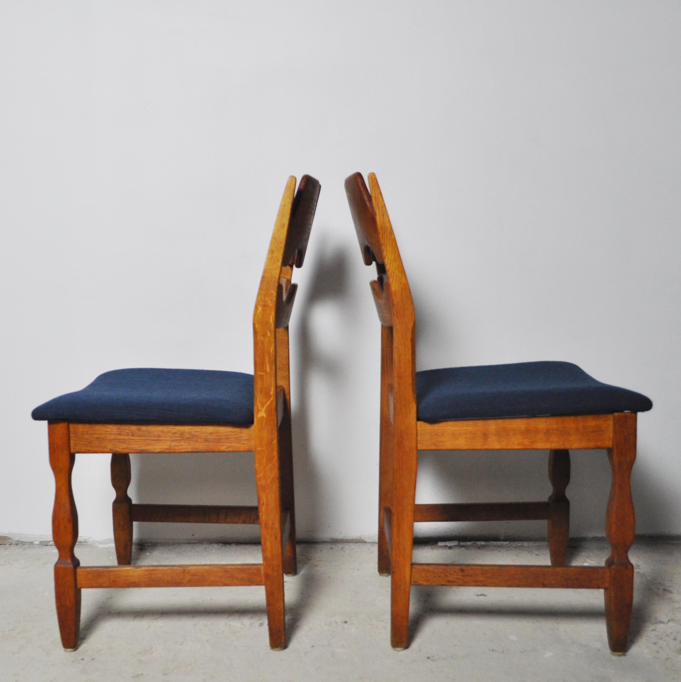 8 Danish Dining Chairs by Henning Kjærnulf For Sale 2