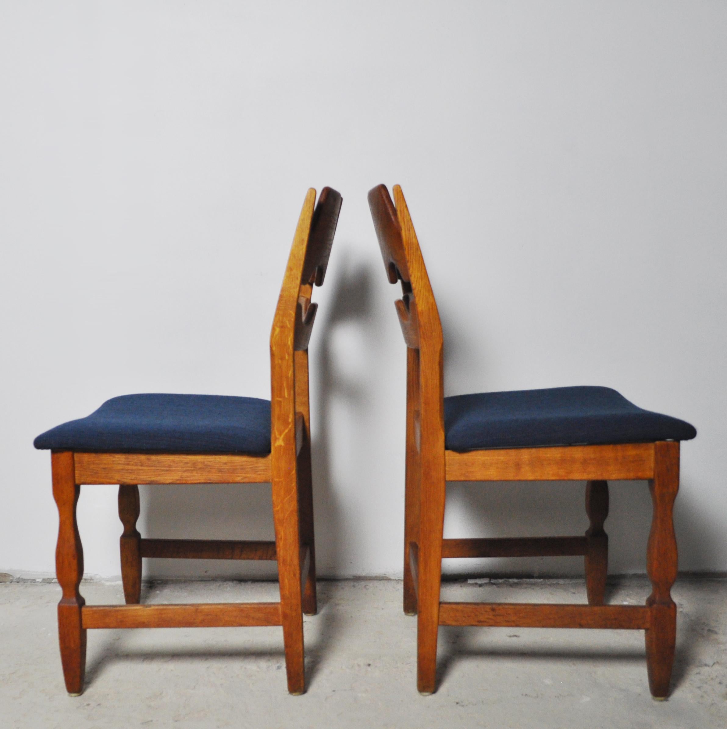8 Danish Dining Chairs by Henning Kjærnulf 2