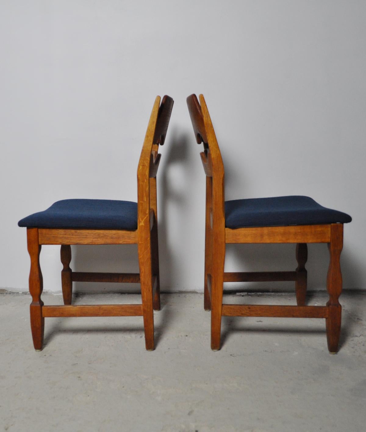 8 Danish Dining Chairs by Henning Kjærnulf For Sale 3