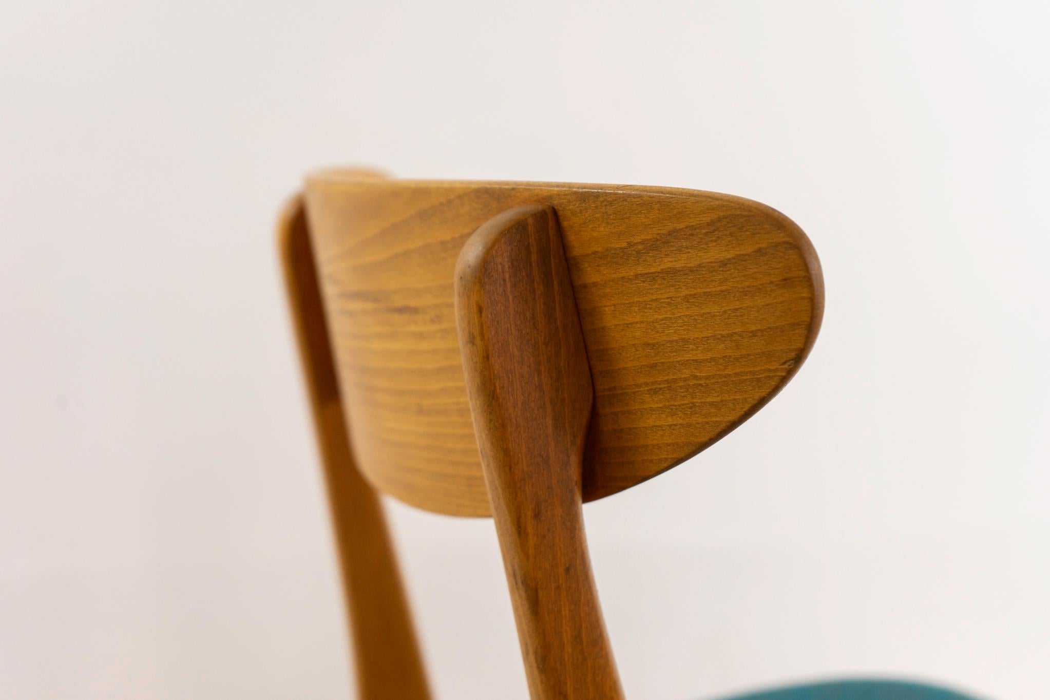 Milieu du XXe siècle 8 Chaises de salle à manger danoises en hêtre du milieu du siècle en vente