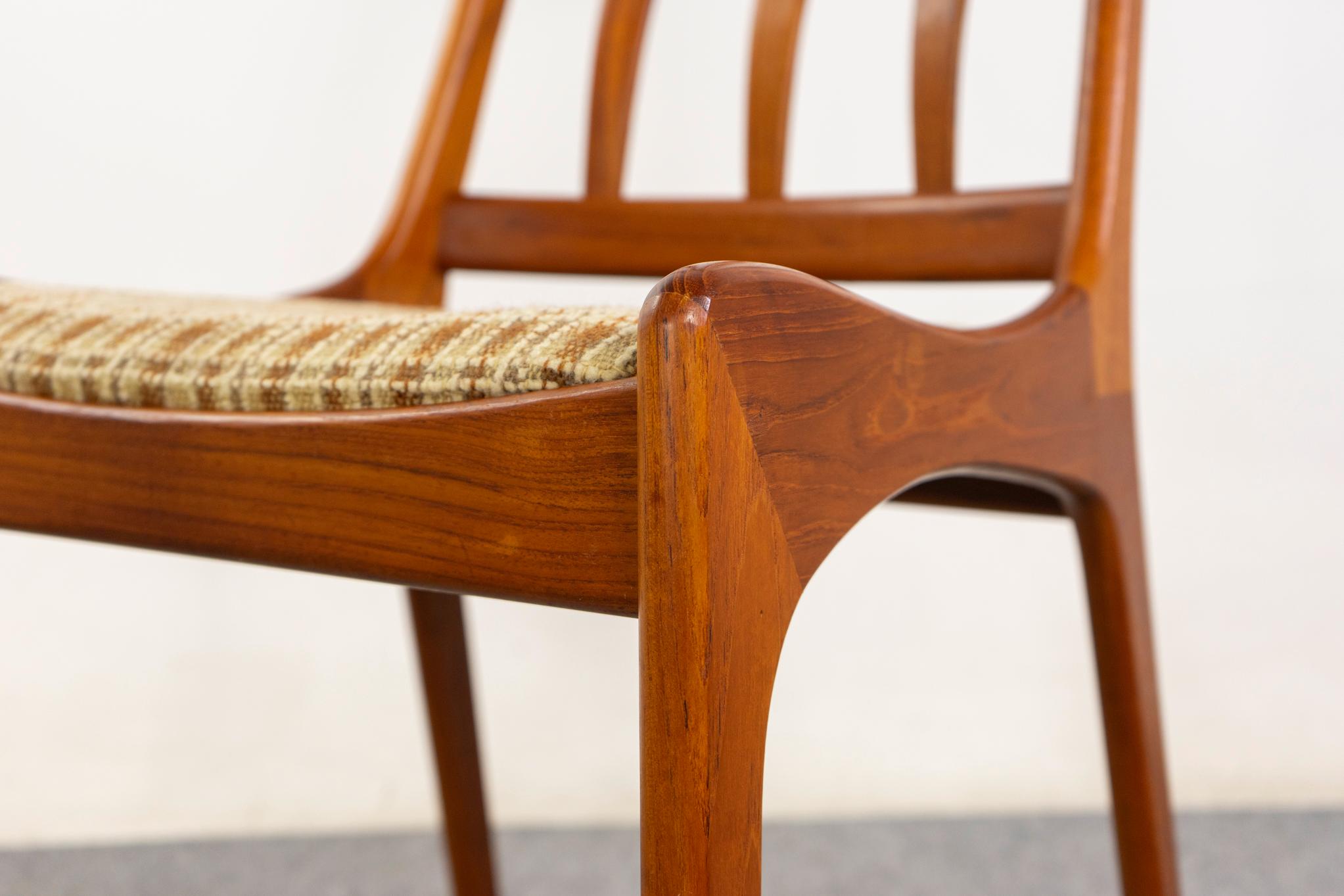 Scandinavian Modern 8 Danish Modern Teak Dining Chairs For Sale