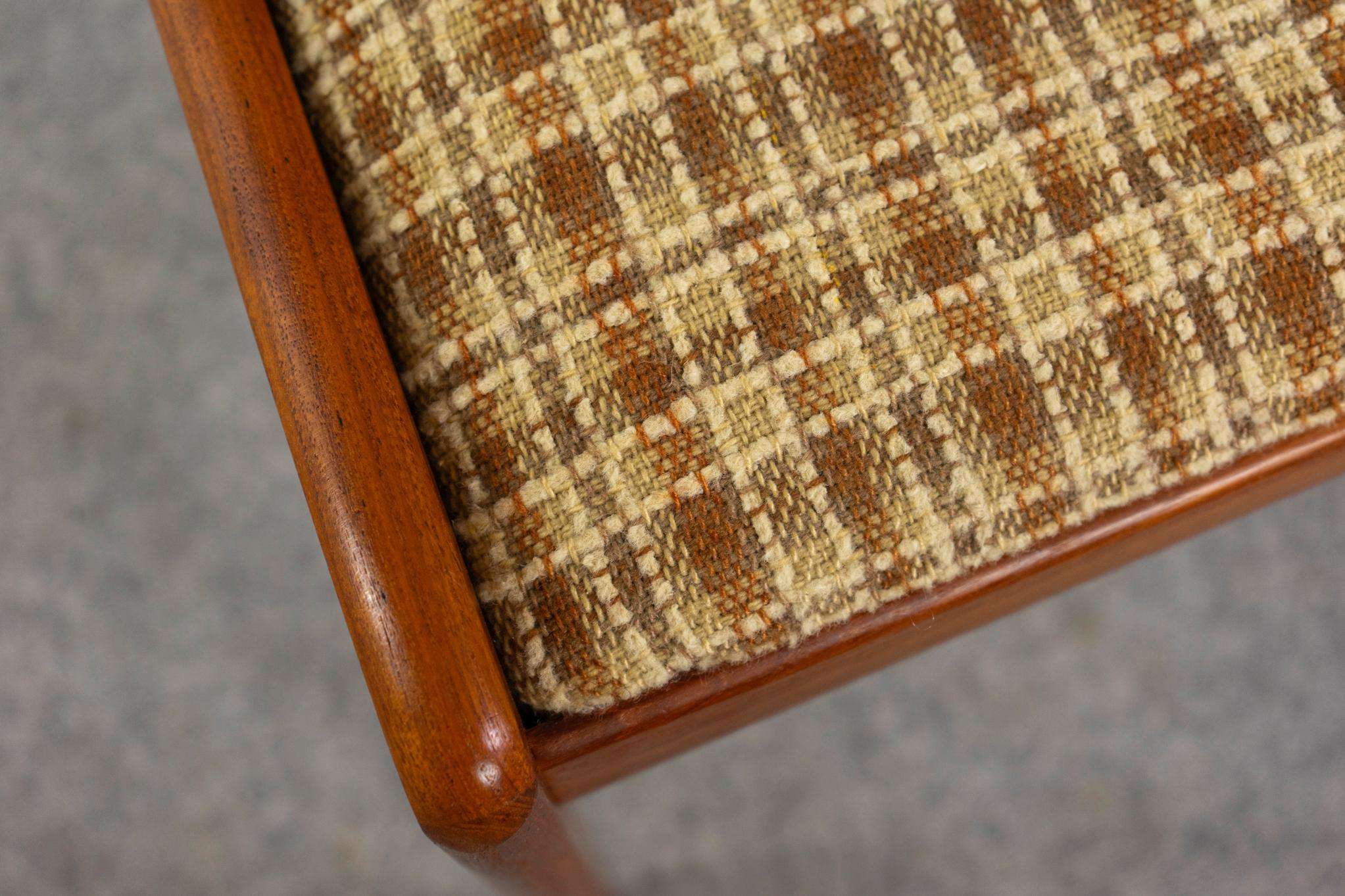 8 Danish Modern Teak Dining Chairs For Sale 3
