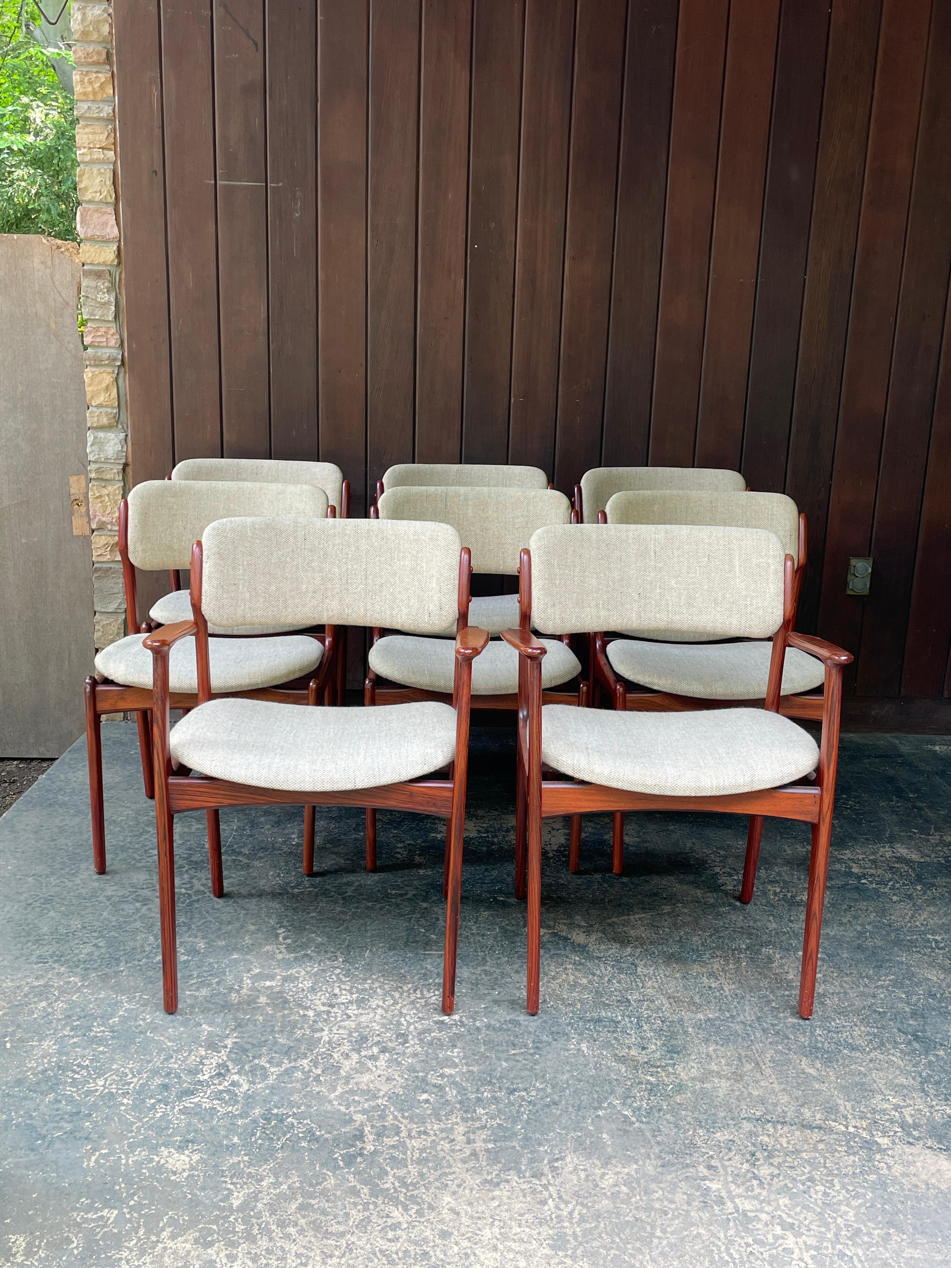 8 sillas/sillones de comedor daneses de palisandro Erik Buch para O.D. Mobler Modelo 49, 50 Hecho a mano en venta