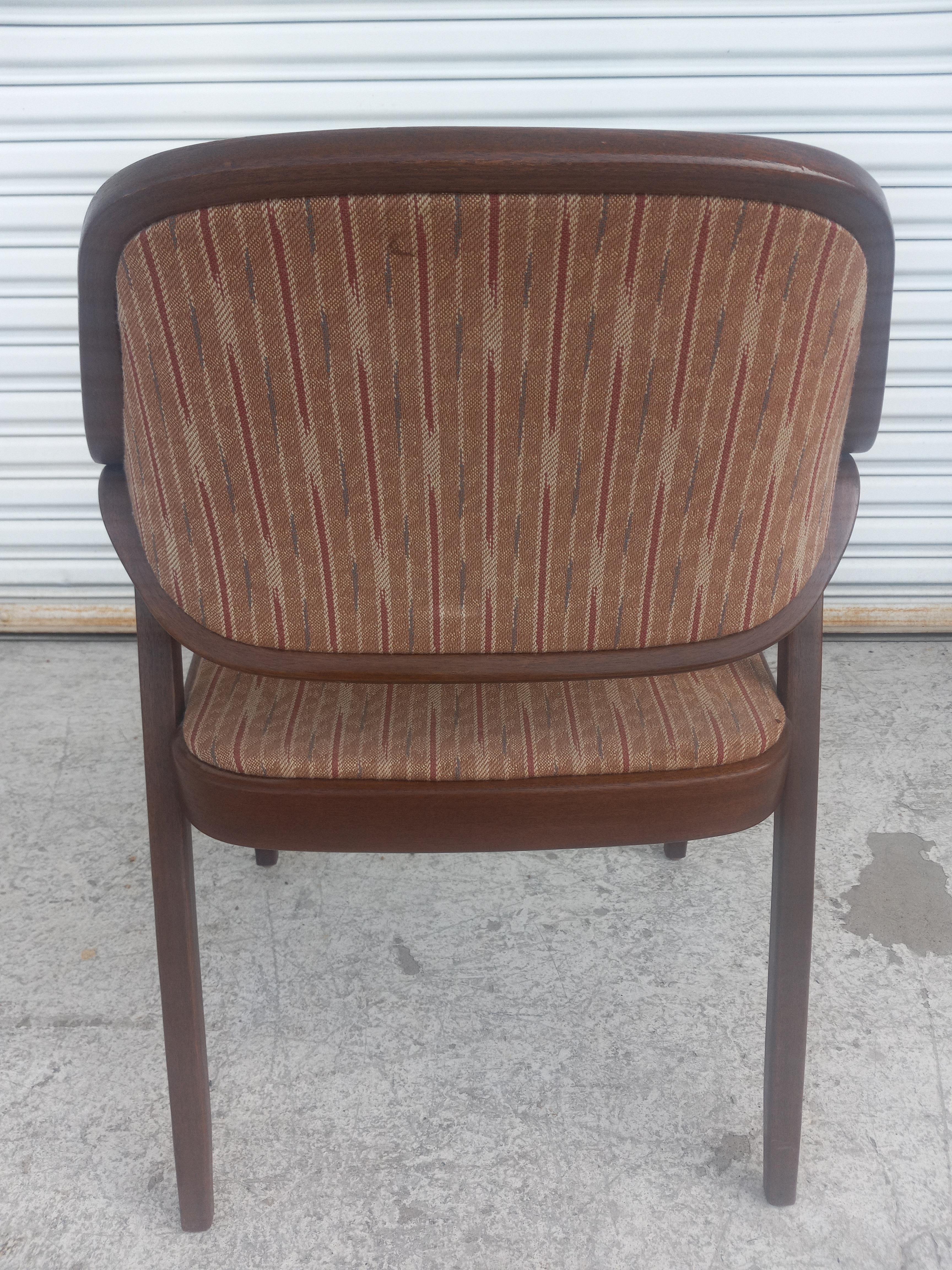 These are Don Petit Bentwood Armchairs. He designed these chairs for Knoll International. They have beautifully bent arms and a very nice Knoll fabric.

There are 8 chairs available.
Price is per chair.