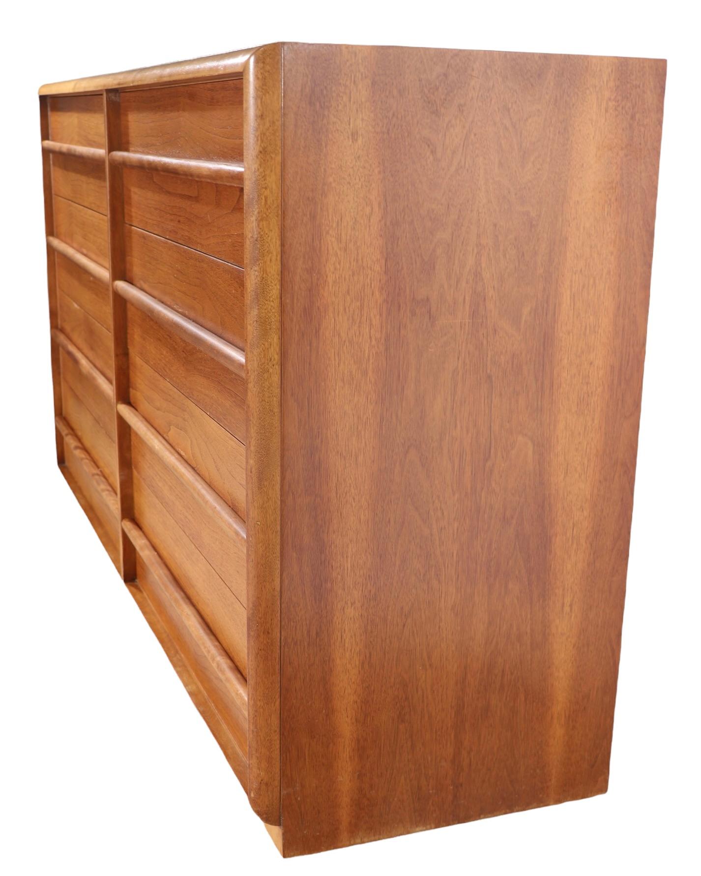 8 Drawer Double Dresser Designed by Robsjohn Gibbings for Widdicomb For Sale 3