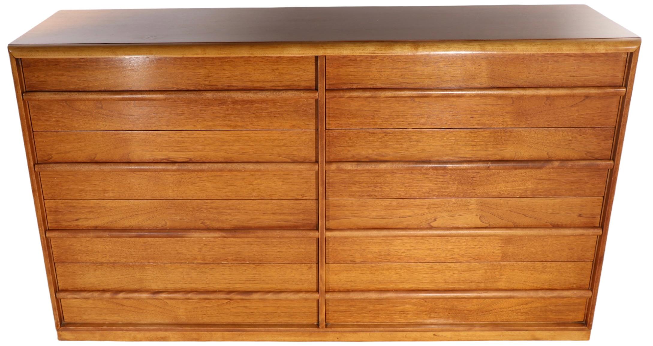 Commode double à 8 tiroirs conçue par Robsjohn Gibbings pour Widdicomb en vente 11