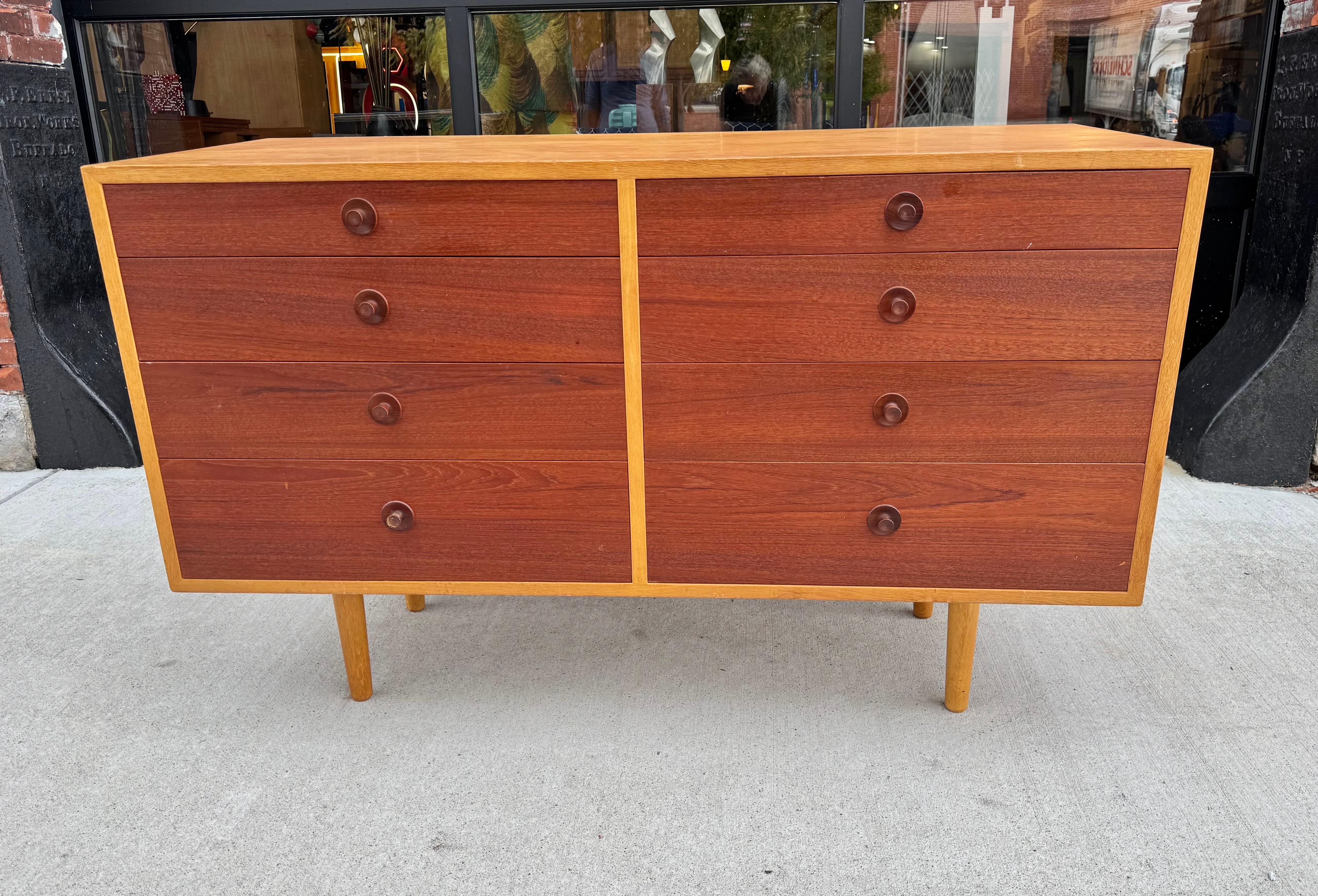 Commode 8 tiroirs en teck et Oak Oak par Borgensen pour Karl Andersson Bon état - En vente à Buffalo, NY