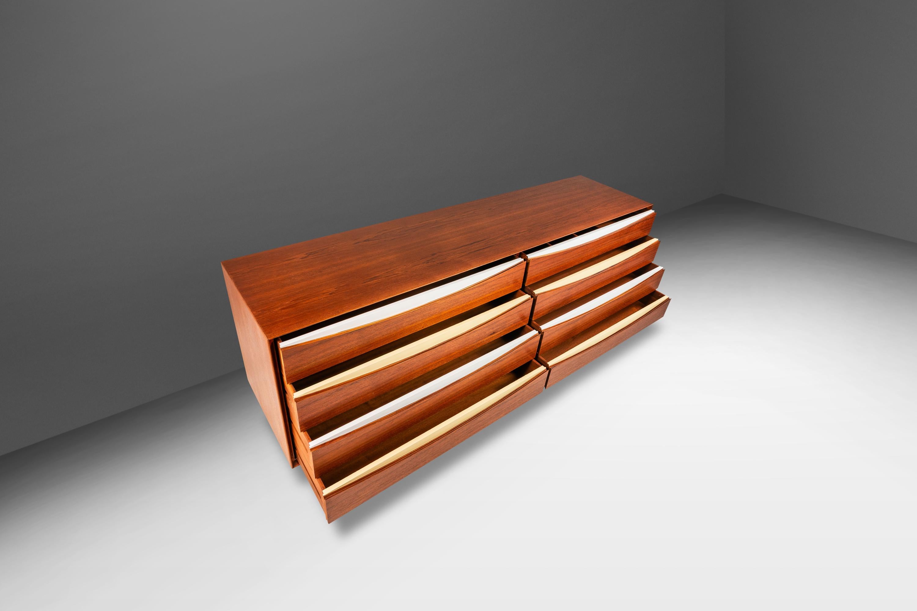 Triennale a 8 cassetti Mo. L-32-6 Cassettiera, Arne Vodder, Sibast Mobler, Danimarca, 1950 in vendita 4