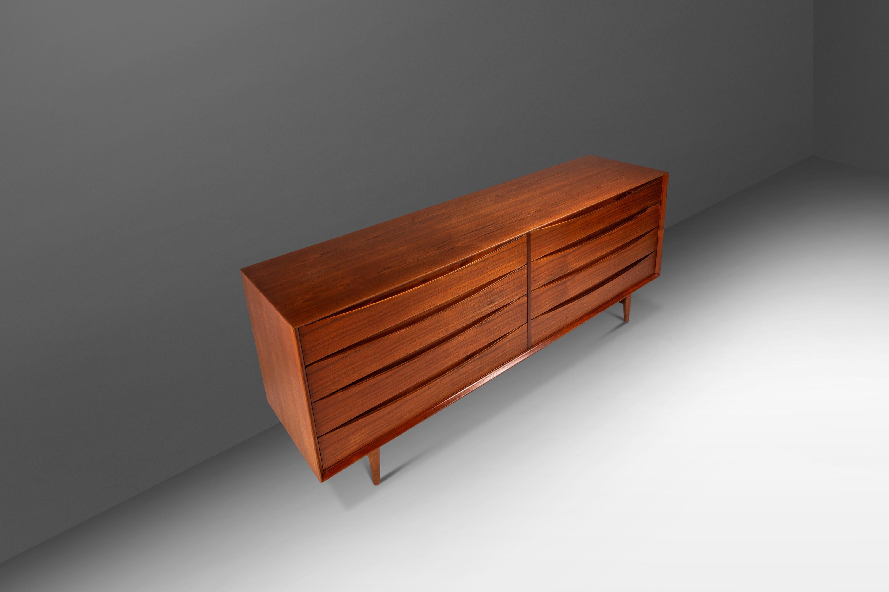 Teak Triennale a 8 cassetti Mo. L-32-6 Cassettiera, Arne Vodder, Sibast Mobler, Danimarca, 1950 in vendita