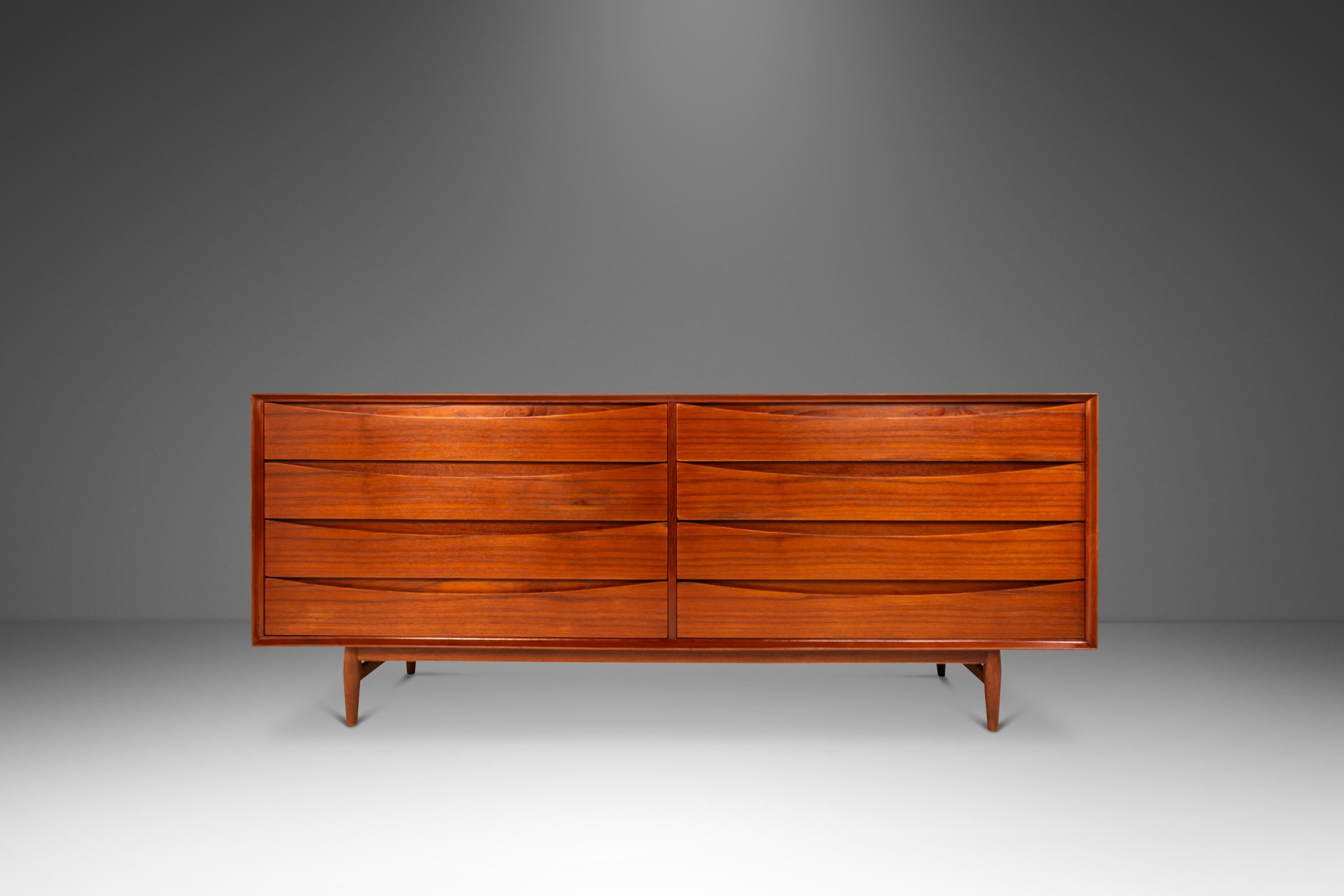 Triennale a 8 cassetti Mo. L-32-6 Cassettiera, Arne Vodder, Sibast Mobler, Danimarca, 1950 in vendita 2