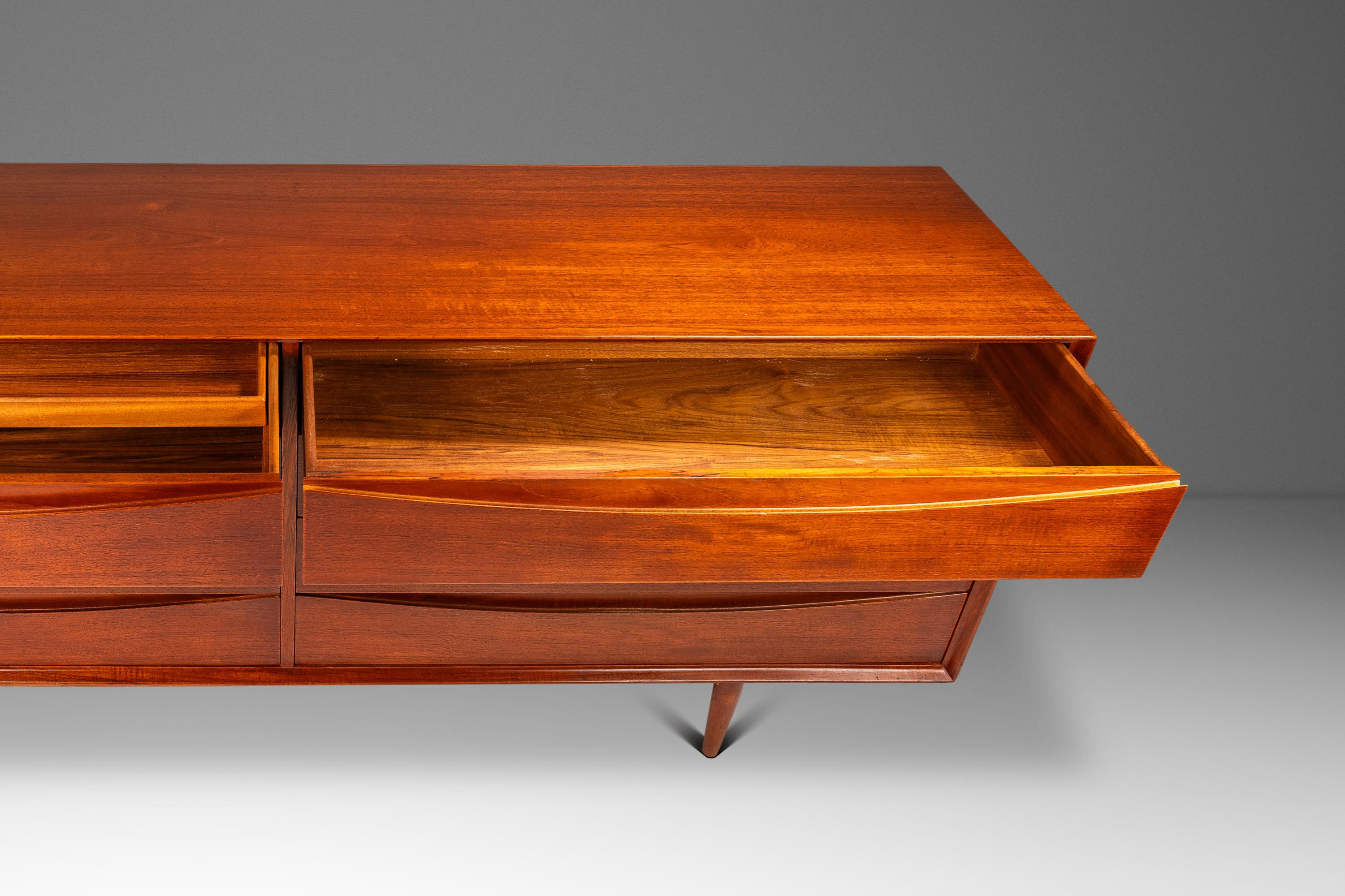 Triennale a 8 cassetti Mod. L326 Cassettiera, Arne Vodder, Sibast Mobler, Danimarca, anni '50 in vendita 3