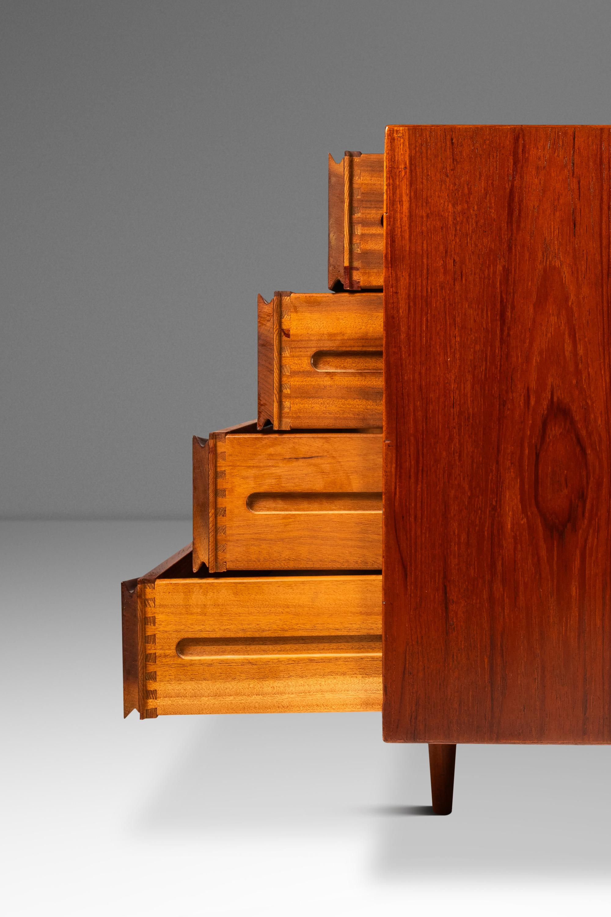 Triennale a 8 cassetti Mod. L326 Cassettiera, Arne Vodder, Sibast Mobler, Danimarca, anni '50 in vendita 11