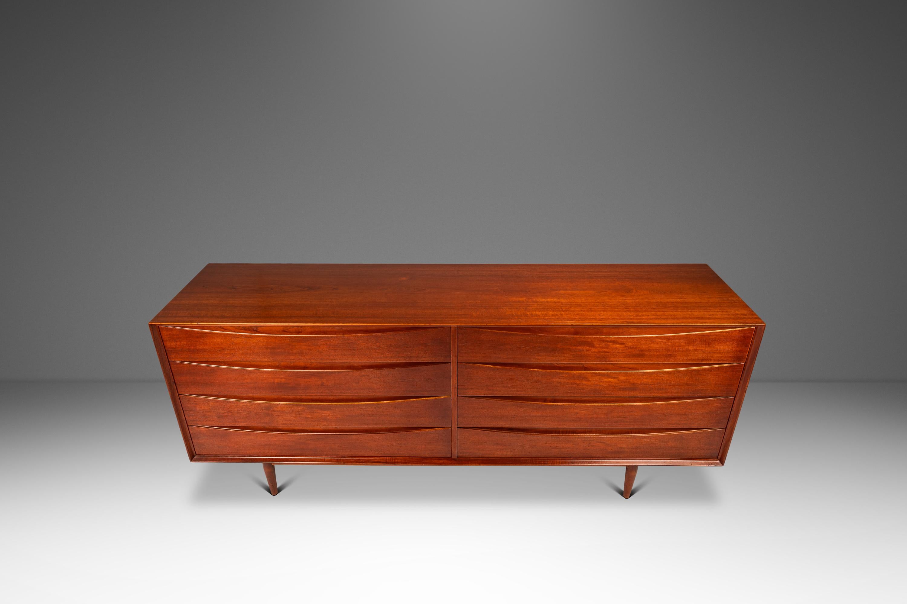Triennale a 8 cassetti Mod. L326 Cassettiera, Arne Vodder, Sibast Mobler, Danimarca, anni '50 in vendita 1