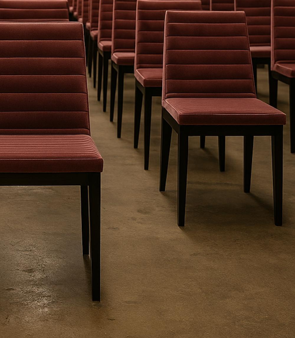 8 Elegant Dining Room Chairs In Rose Velvet & Wenge Frame-Mondo Design Studio im Angebot 2