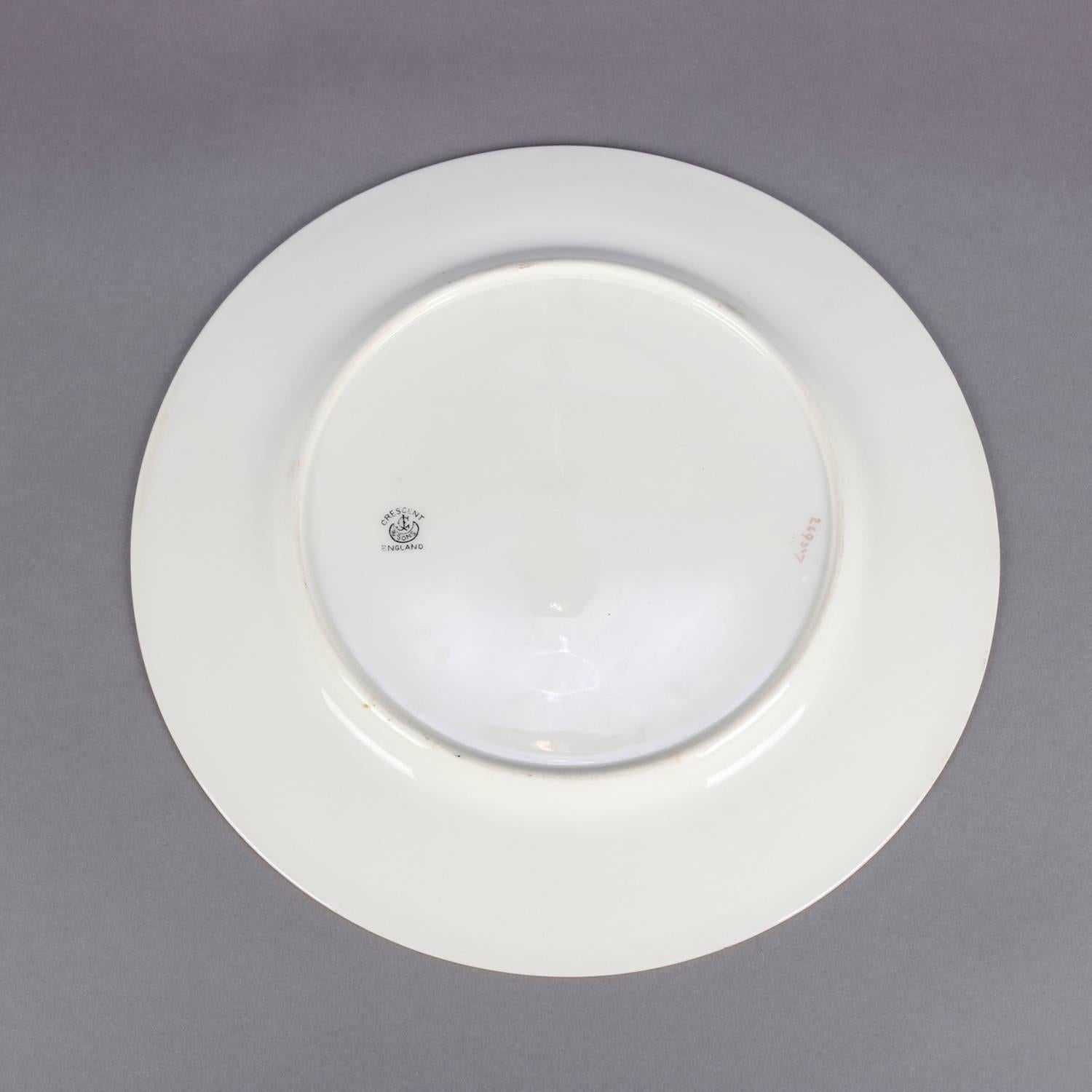 Néoclassique Huit assiettes plates anglaises en porcelaine fine dorée par George Jones Crescent & Sons