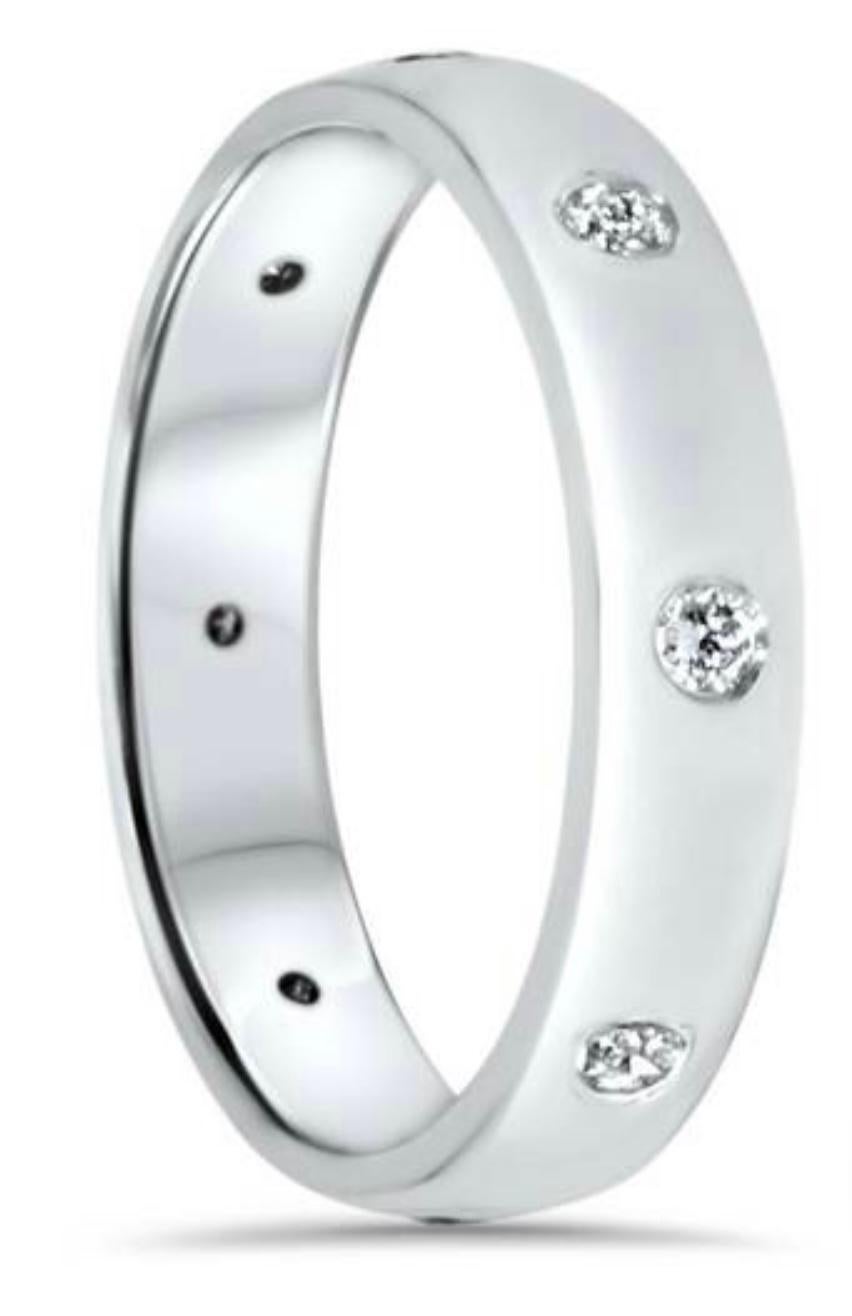 8 Flush Set Bezel Diamond Eternity Wedding Band in 14 Karat White Gold In Excellent Condition For Sale In New York, NY
