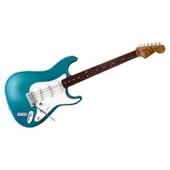 Guitarra Stratocaster de metal y madera, años 80 Bélgica