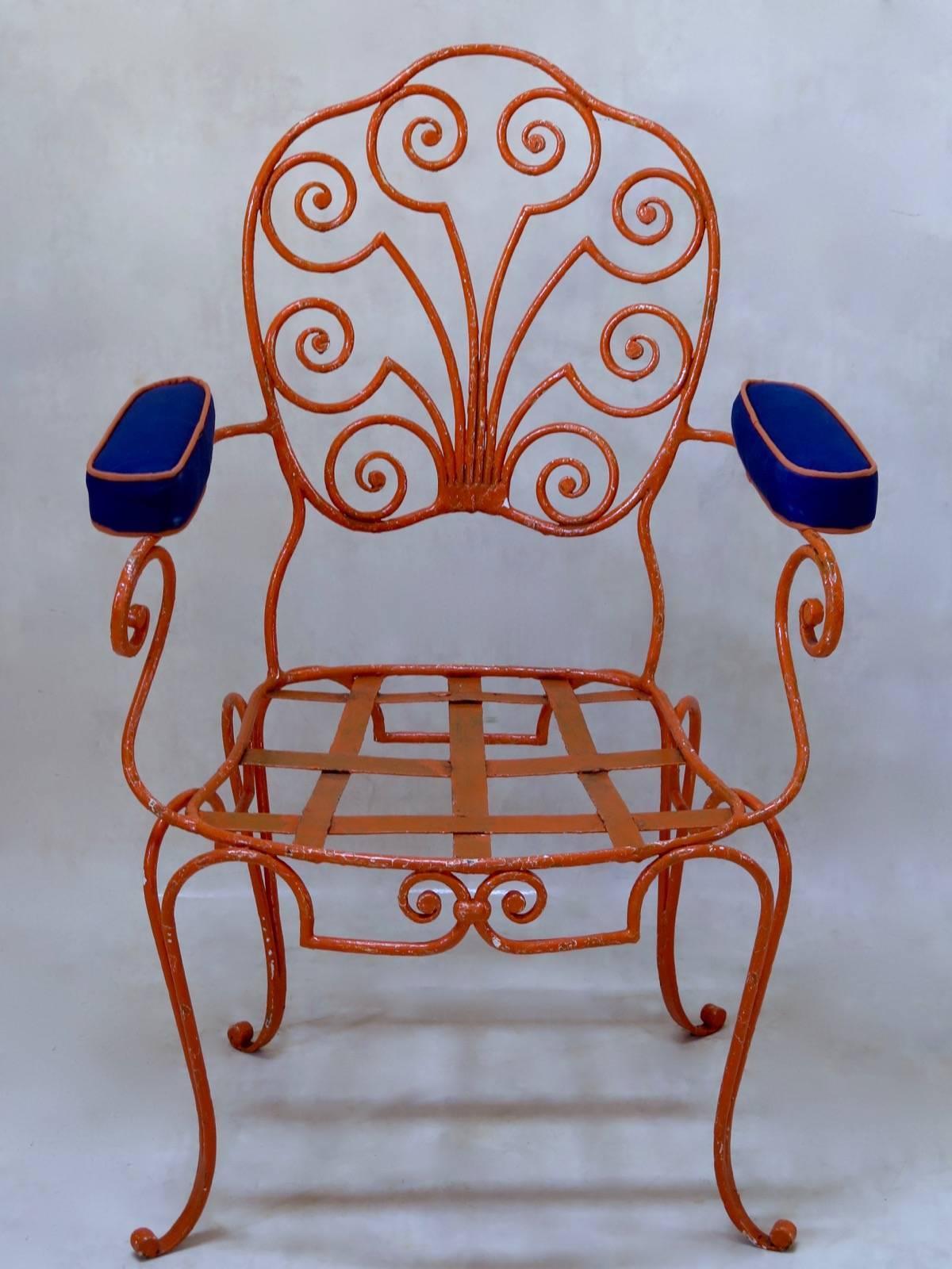 Huit chaises françaises en fer forgé des années 1940 en vente 3