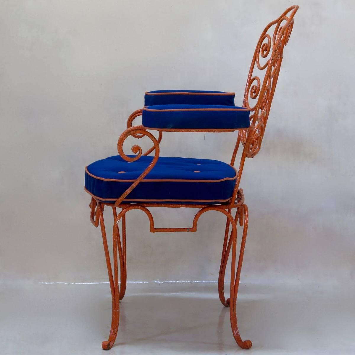 Acht französische schmiedeeiserne Stühle aus den 1940er Jahren (Art déco) im Angebot