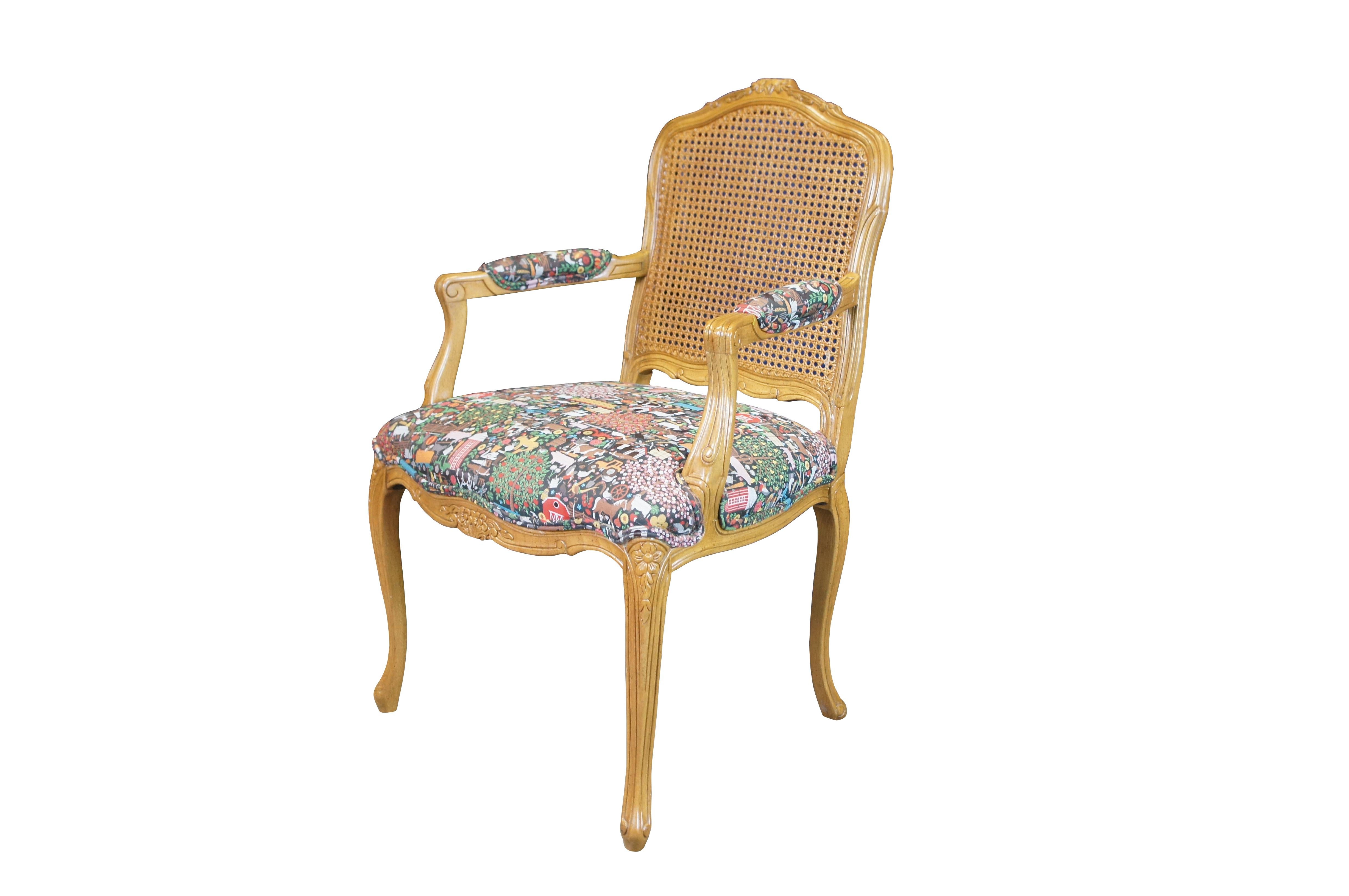 8 French Louis XV Walnut Caned Country Farmhouse Fauteuil Dining Chairs In Good Condition For Sale In Dayton, OH