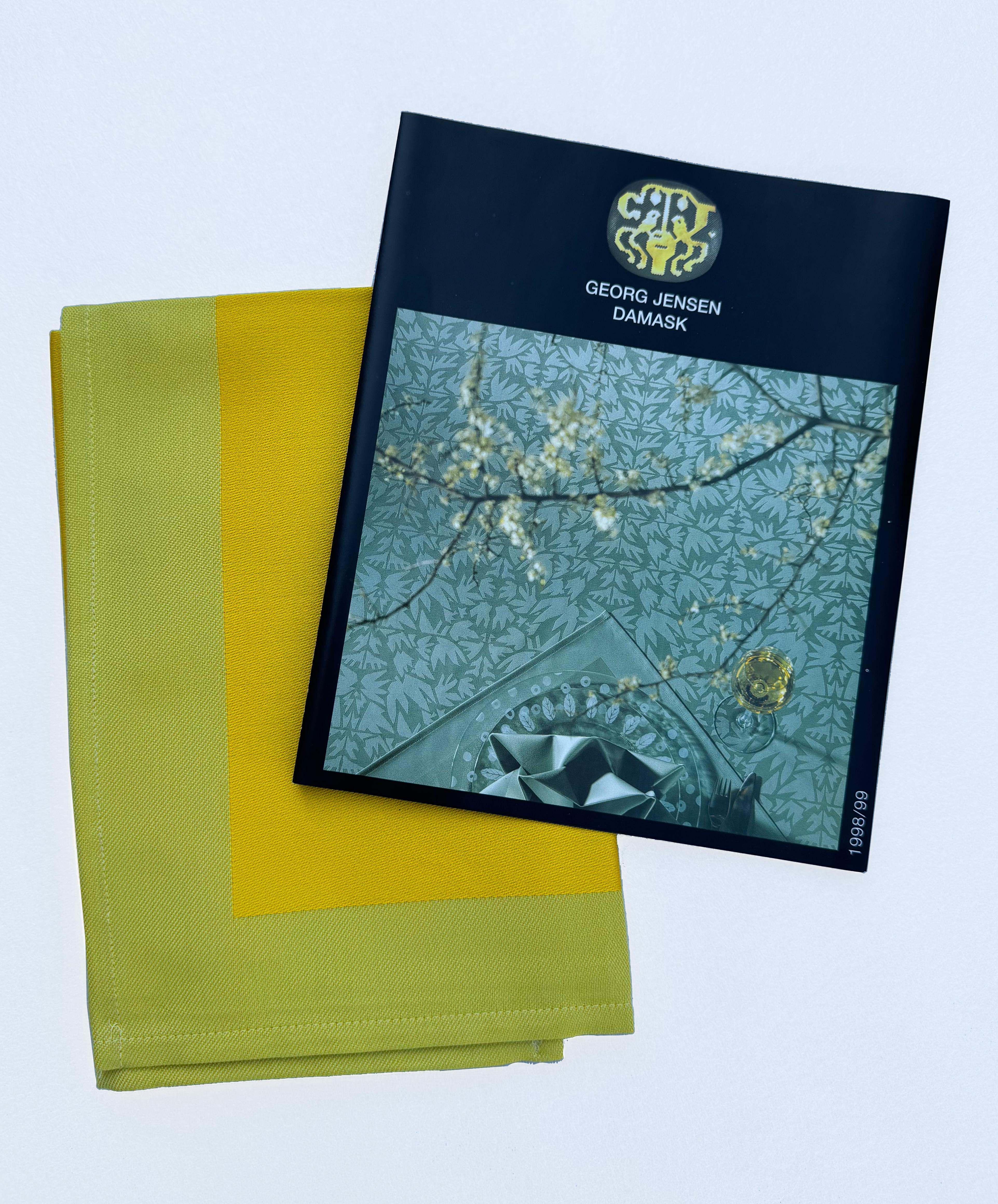 Modern 8 Georg Jensen Elegant Yellow and Green Napkins in Original Packaging. Denmark For Sale