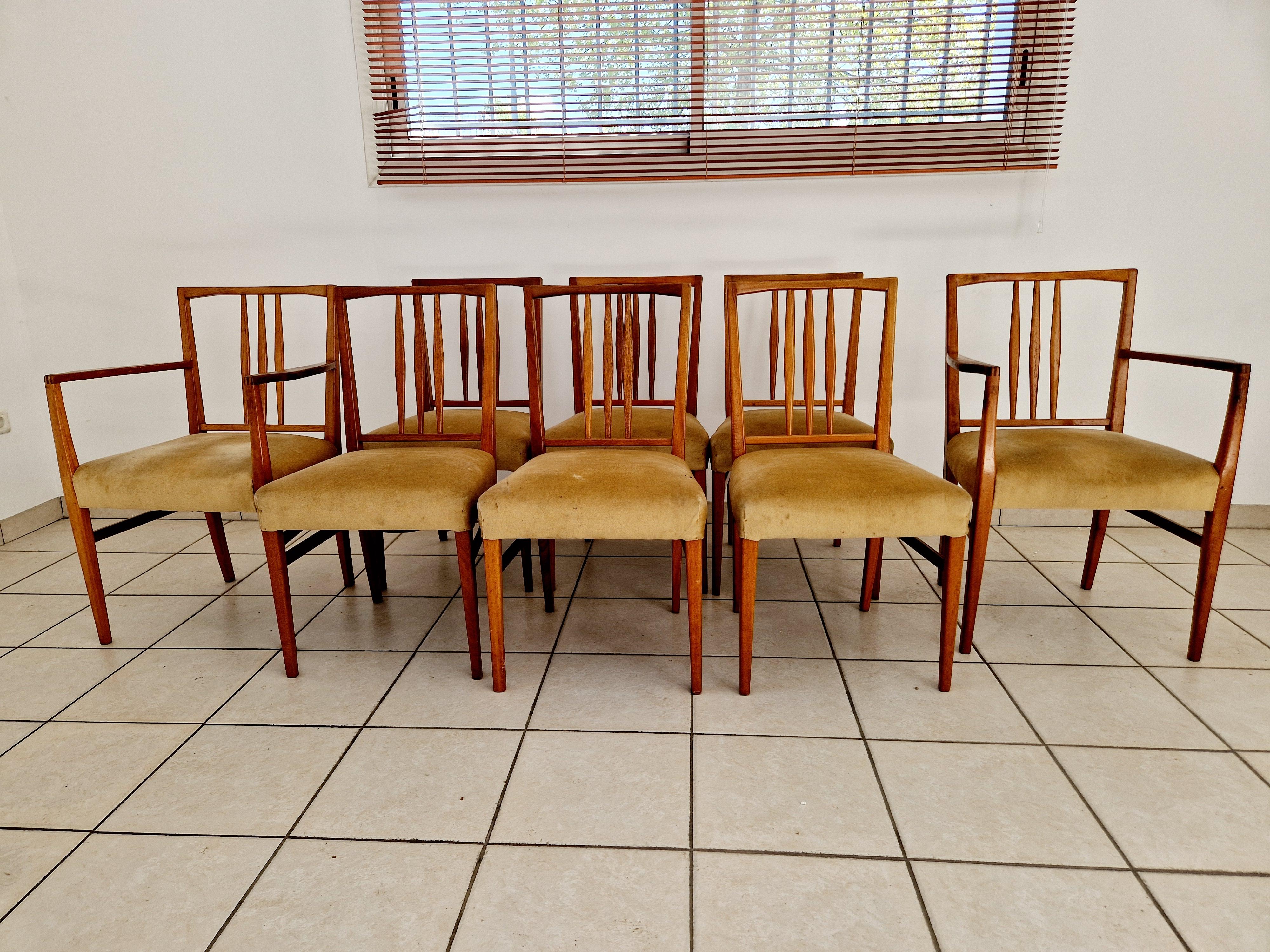 Mid Century Gordon Russell Teak 8 Dining Chairs In Good Condition In Buxton, GB