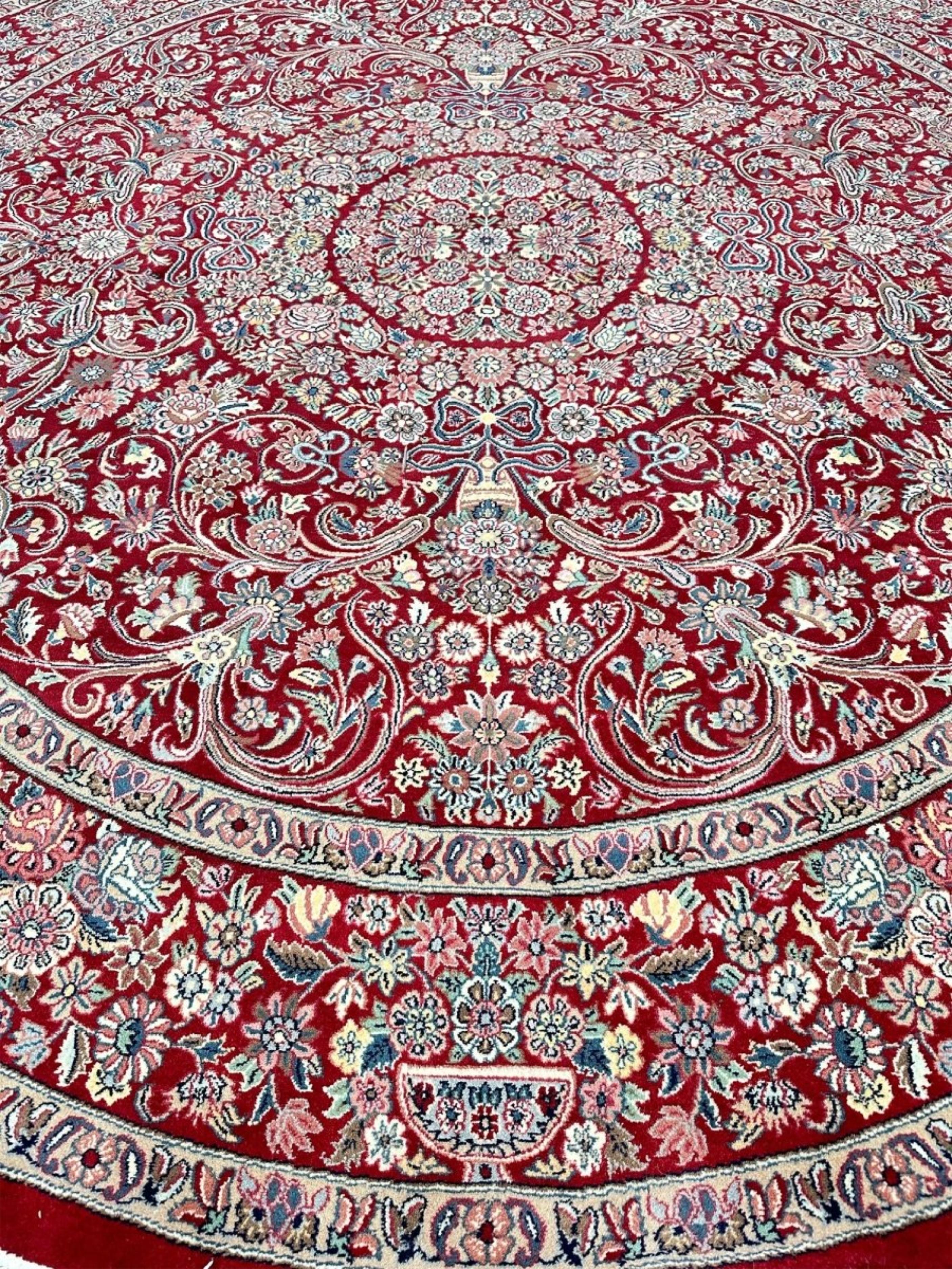 8' Hand Knotted Round Trabiz Style Area Rug im Zustand „Neu“ im Angebot in Dallas, TX