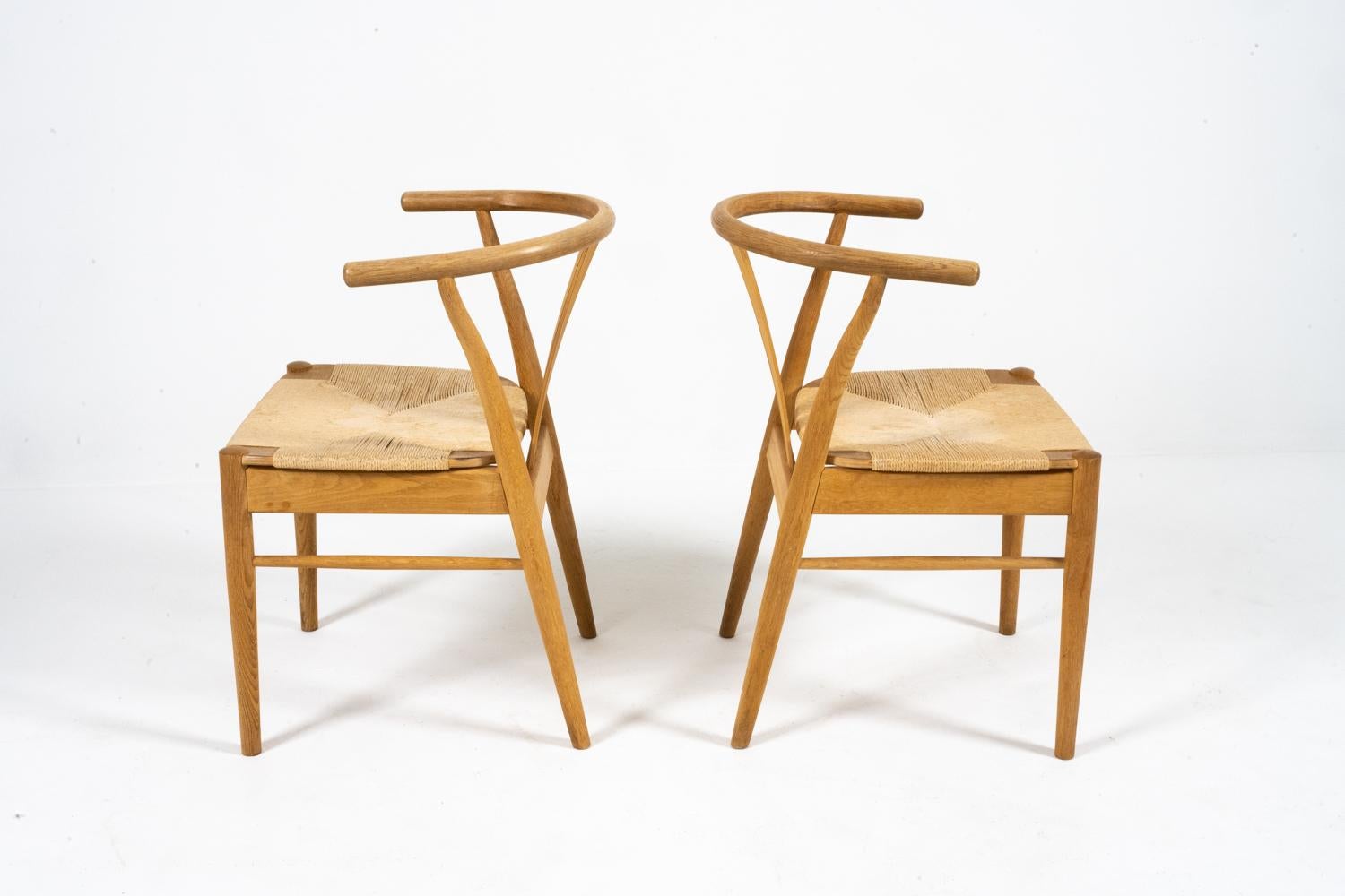 (8) Chaises de salle à manger en chêne à chevrons de style Hans Wegner en vente 3