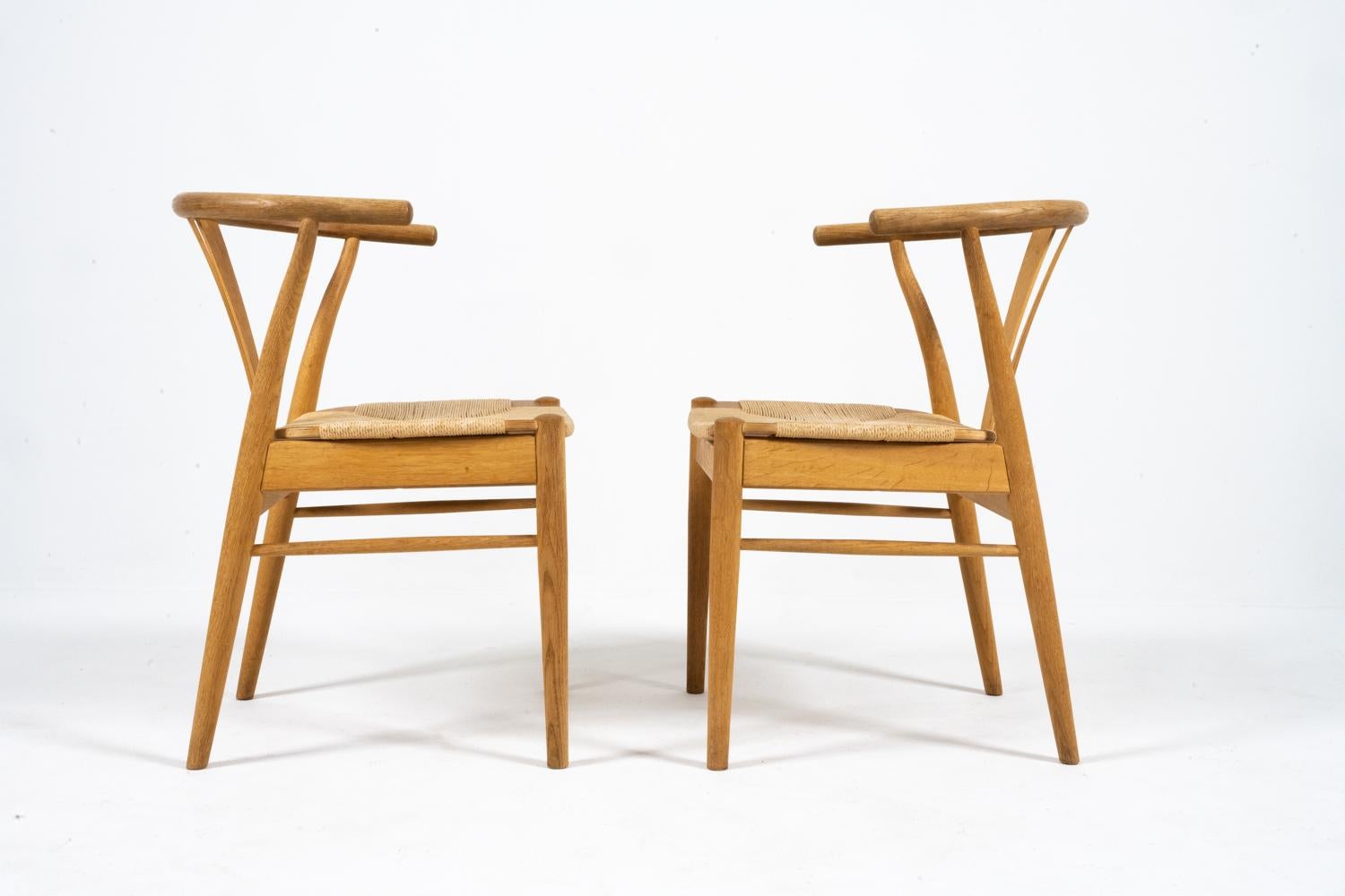 Chêne (8) Chaises de salle à manger en chêne à chevrons de style Hans Wegner en vente