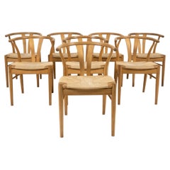 '8' Hans Wegner-Style Oak Wishbone Dining Chairs