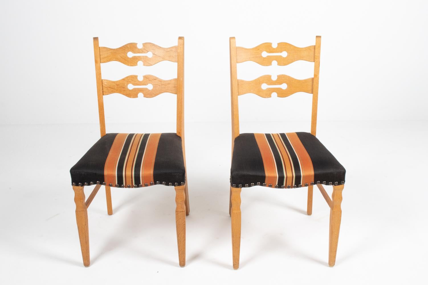 20ième siècle (8) Chaises de salle à manger danoises de style Henning Kjaernulf en vente