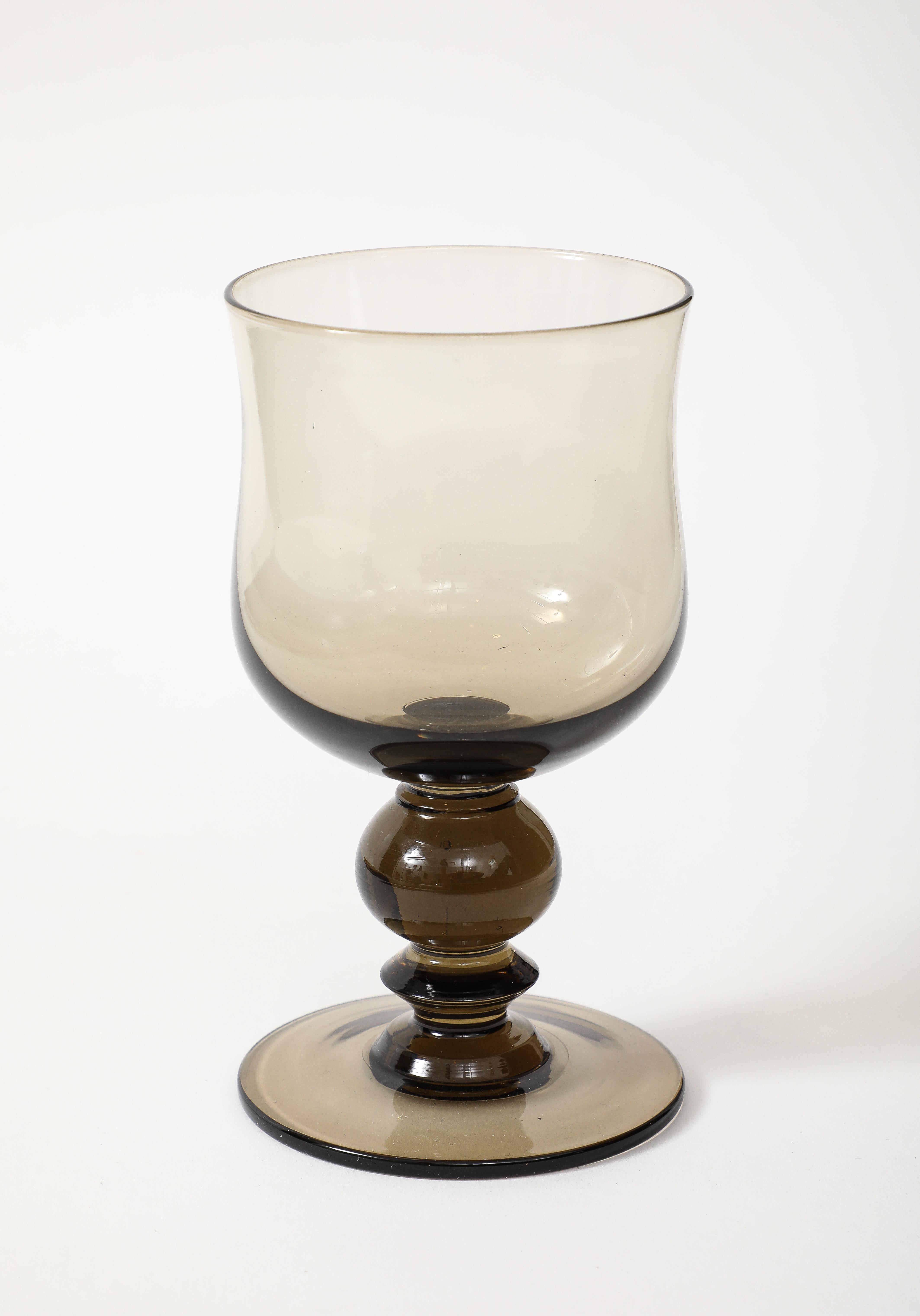 8 Copas de cristal ahumado Holmegaard en Excelente estado para la venta en New York, NY