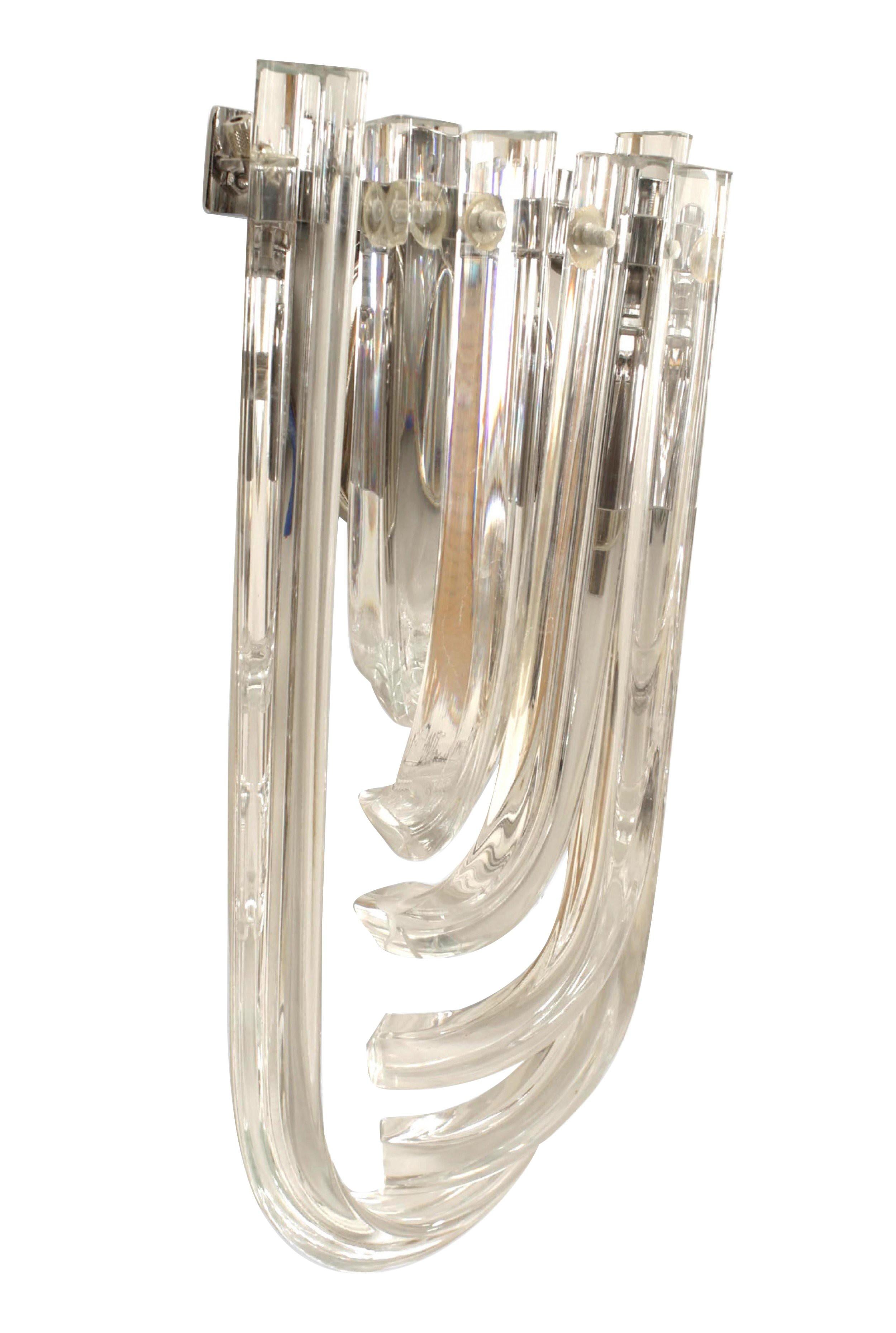 8 Italian Contemporary Glass Wall Sconces In Good Condition For Sale In New York, NY
