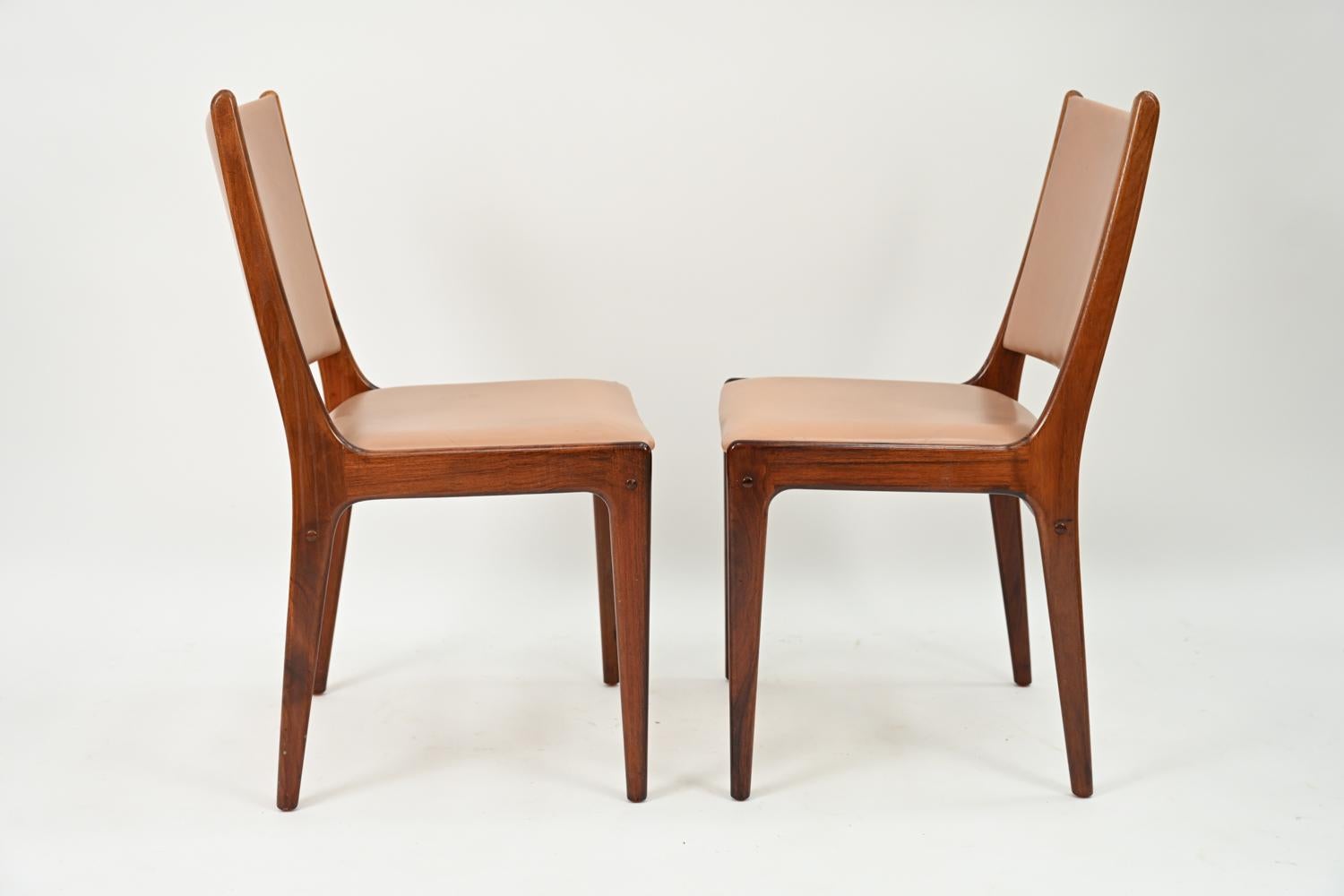 '8' Johannes Andersen for Uldum Rosewood Dining Chairs 4