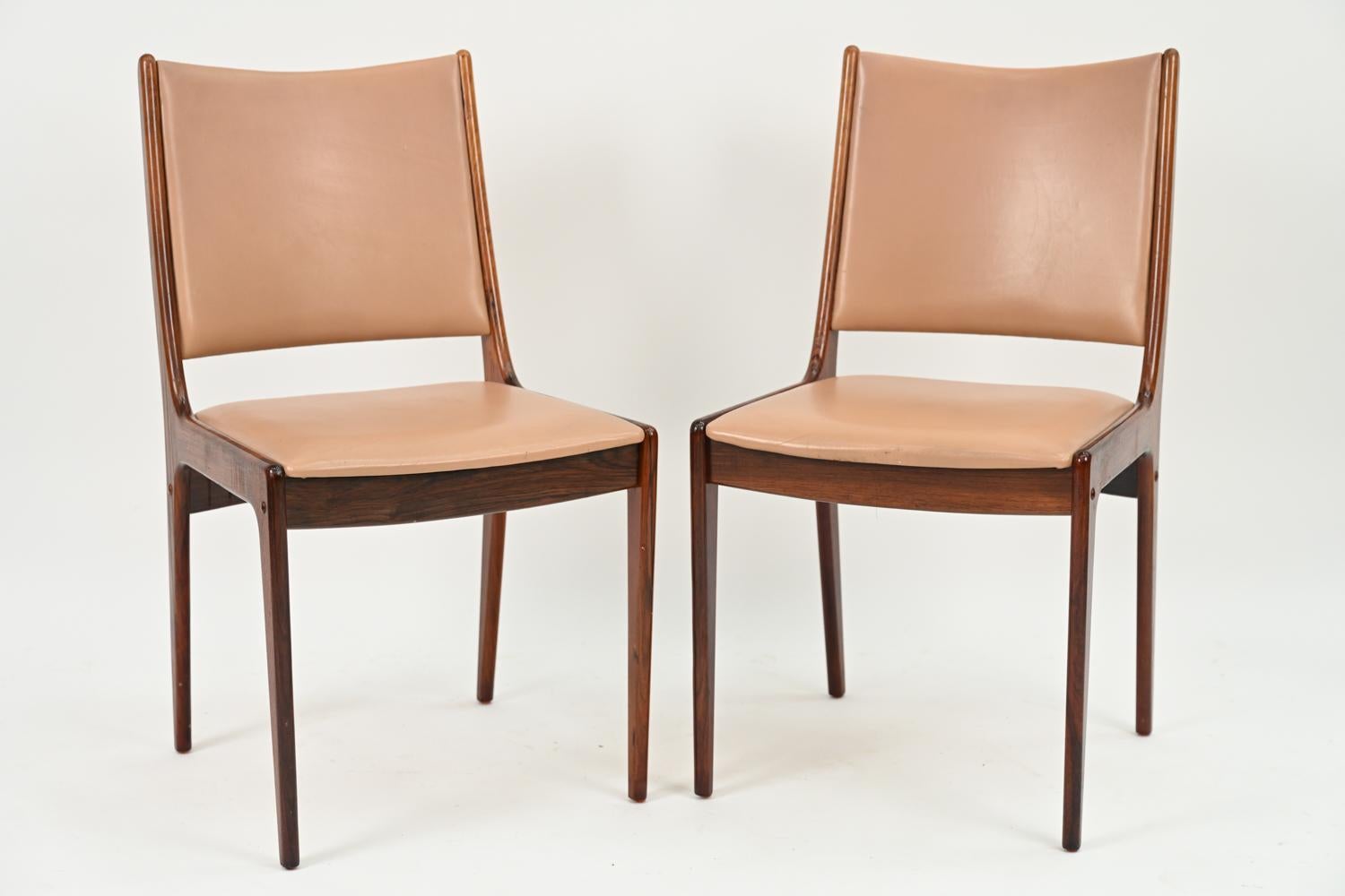 '8' Johannes Andersen for Uldum Rosewood Dining Chairs 2