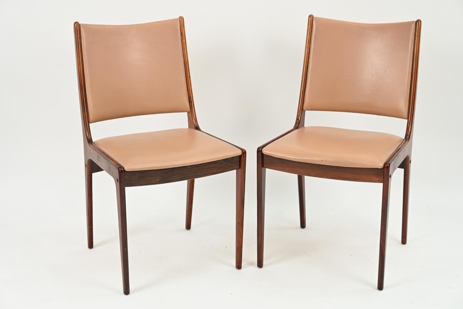 '8' Johannes Andersen for Uldum Rosewood Dining Chairs 3