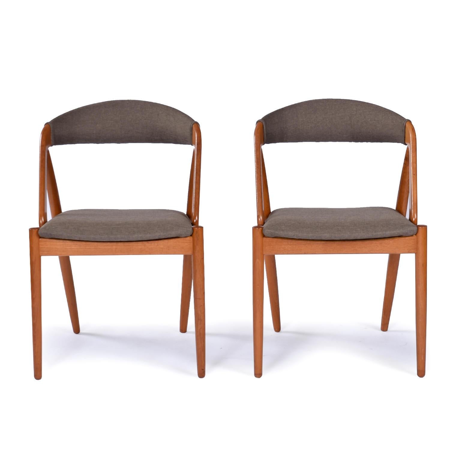 8 Sedie da pranzo in teak danesi Kai Kristiansen modello 31, moderne e di metà secolo in vendita 1