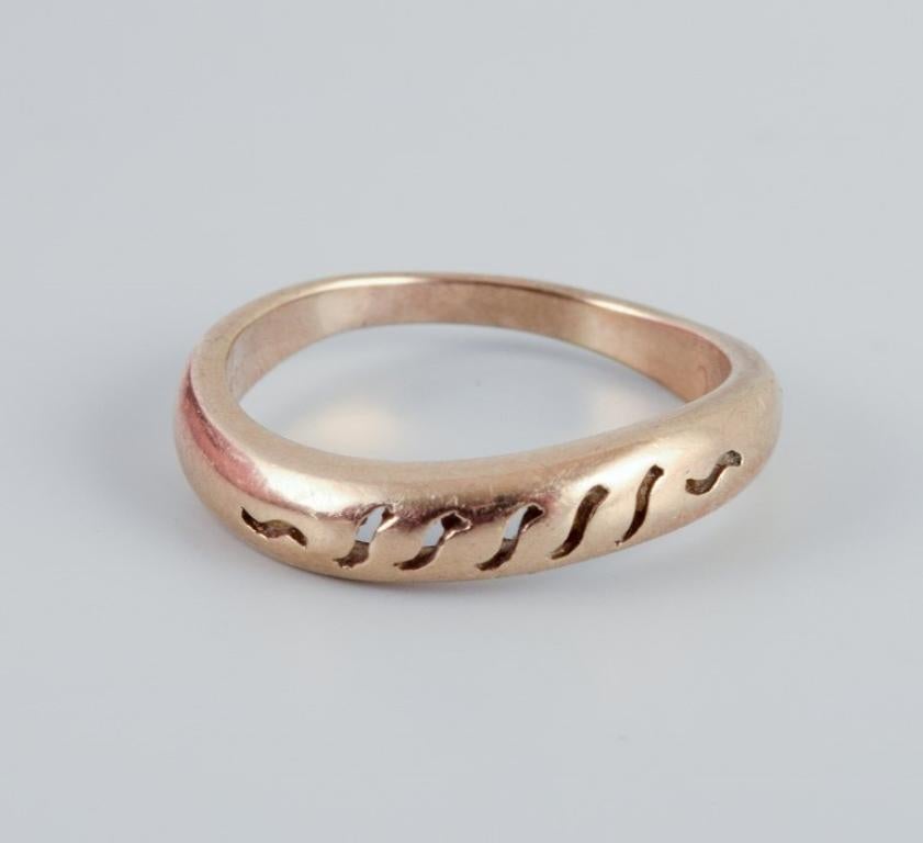 8-karat gold ring in a modernist design.
Mid-20th century.
Makers mark SC.
In excellent condition.
Ring size: 18mm. (US approx. 8)
