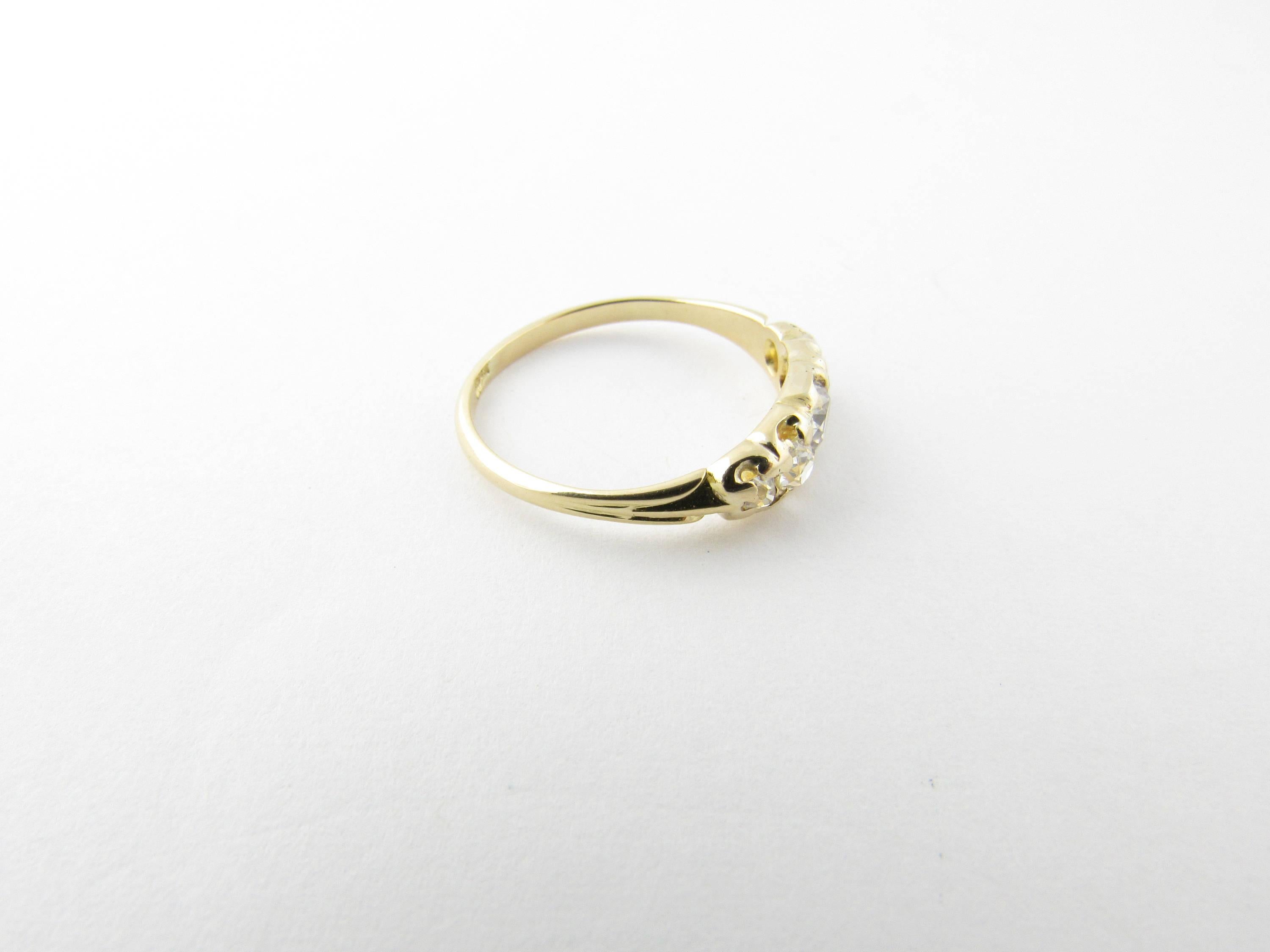 8 karat ring