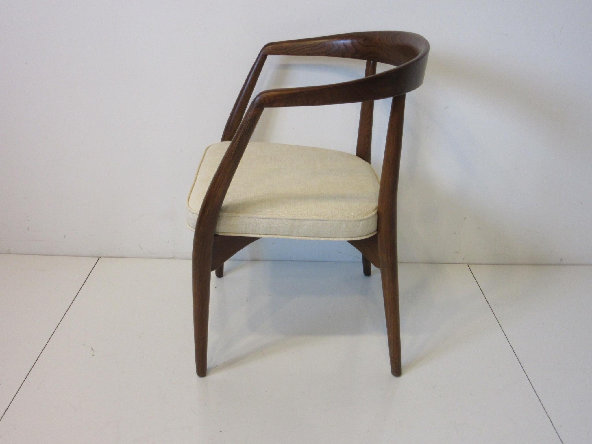 8 Lawrence Peabody Walnut Dining Chairs for Craft Associates In Good Condition In Cincinnati, OH