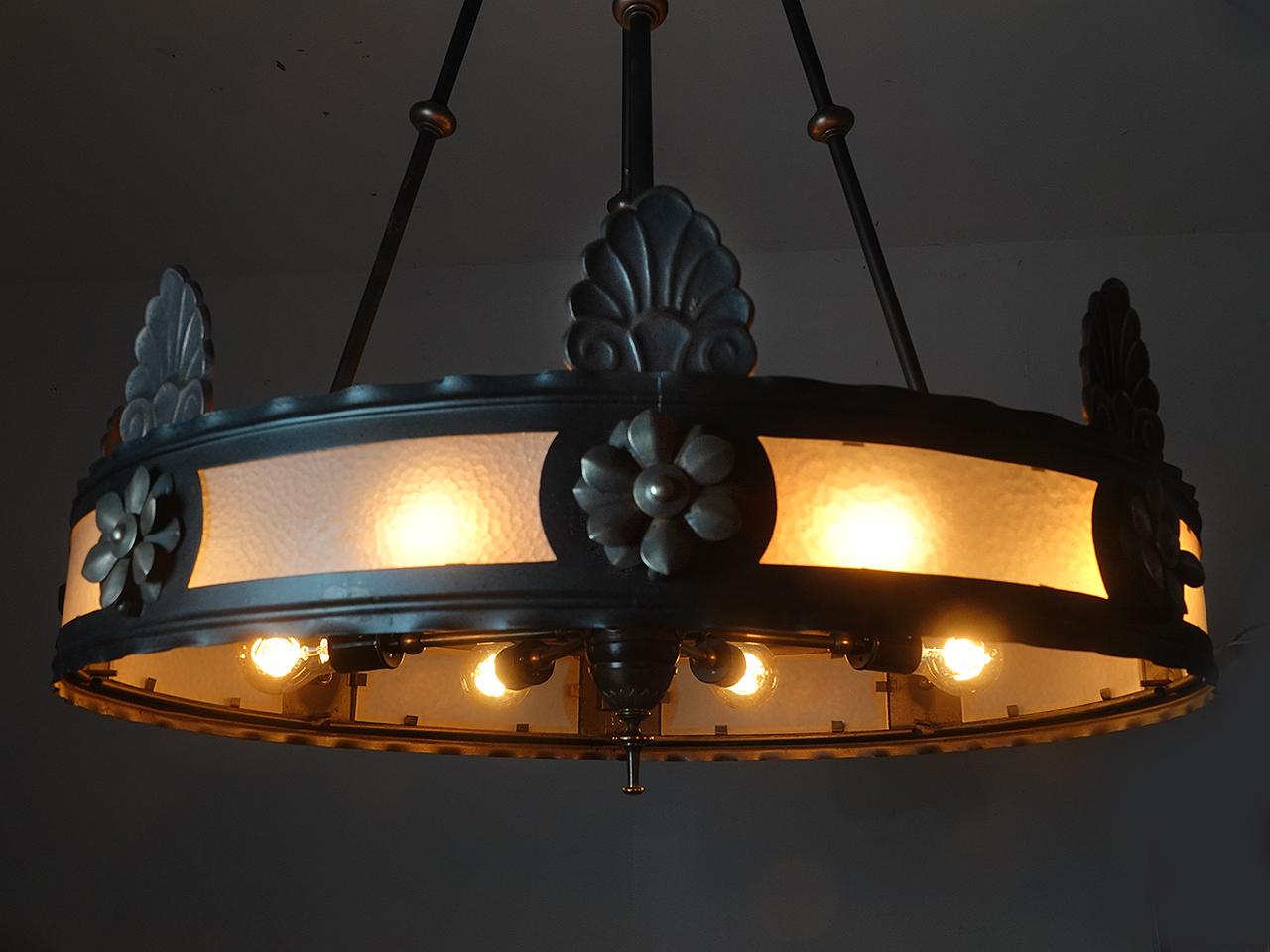 Americano Lampadario ad anello a 8 luci Deco in vendita