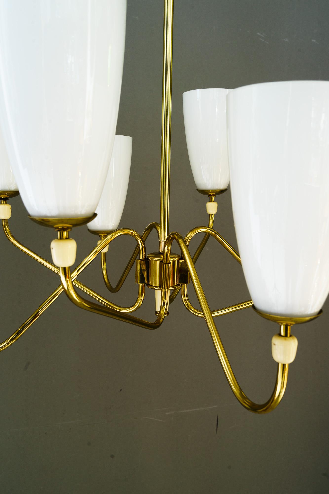 Metà XX secolo Lampadario a 8 luci Rupert Nikoll Vienna 1960 circa in vendita