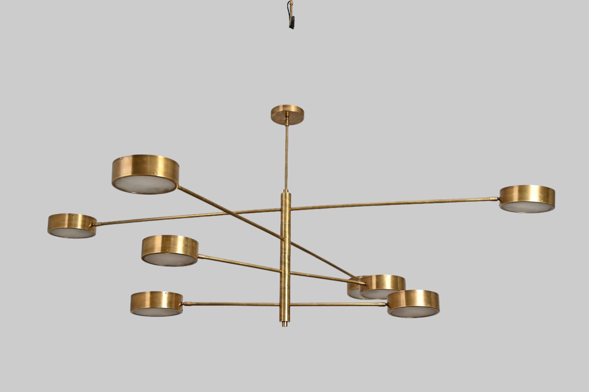 Lustre mobile en laiton à 8 Lights en vente 4