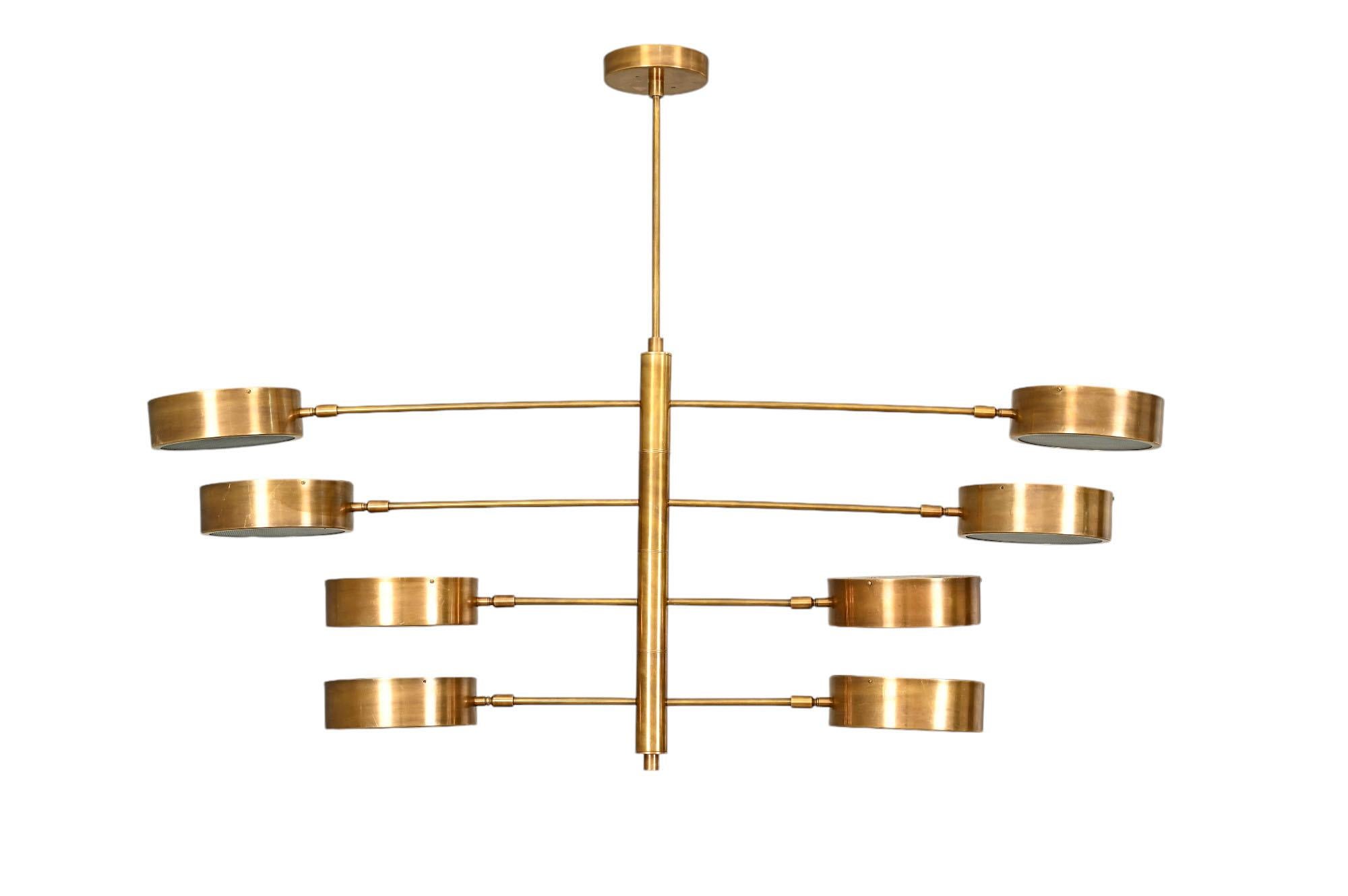 Laiton Lustre mobile en laiton à 8 Lights en vente