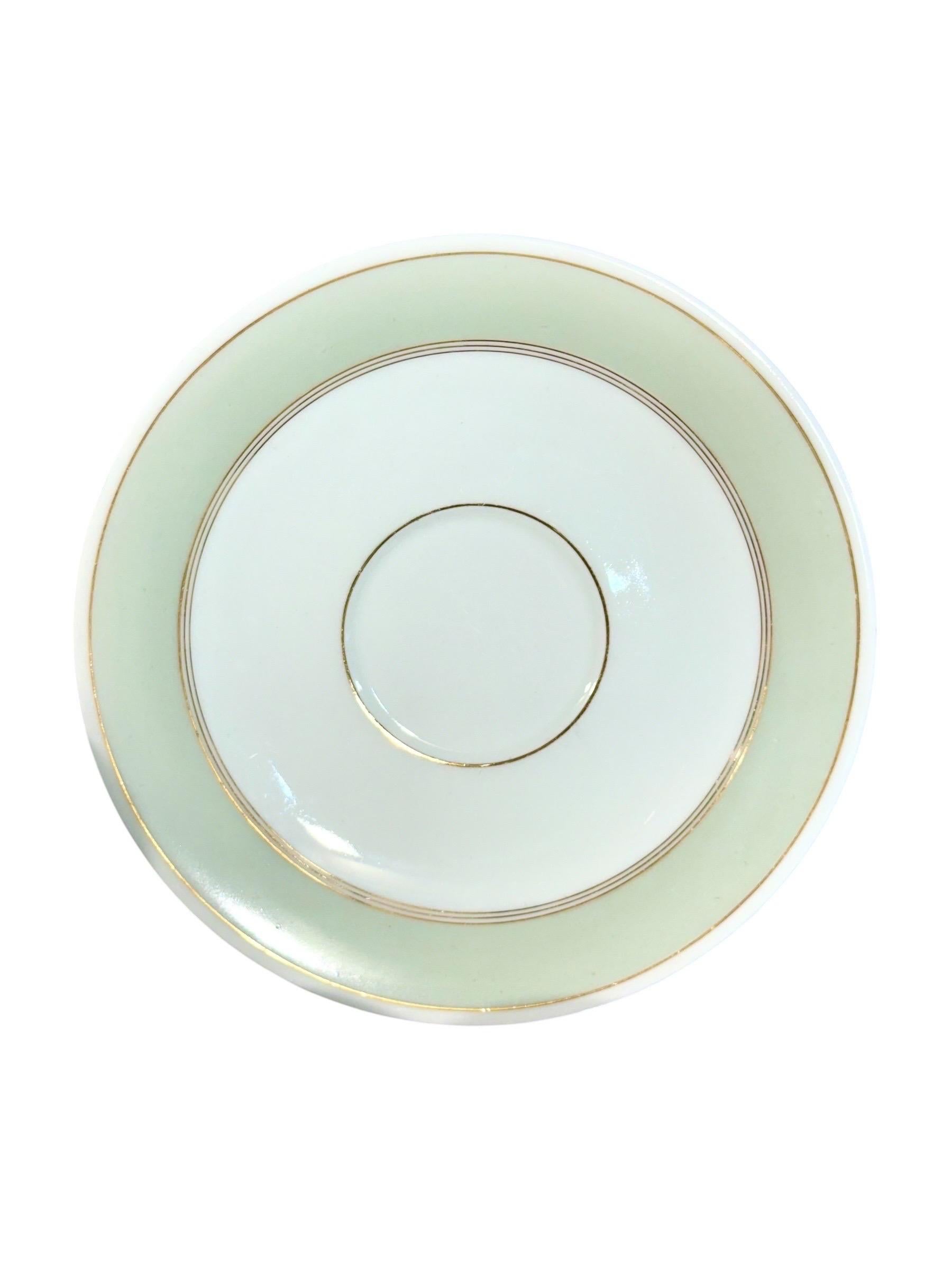 8 Limoges Porcelain Bouillons by A. Vignaud with Gold and Celadon Trim In Good Condition For Sale In LA CIOTAT, FR