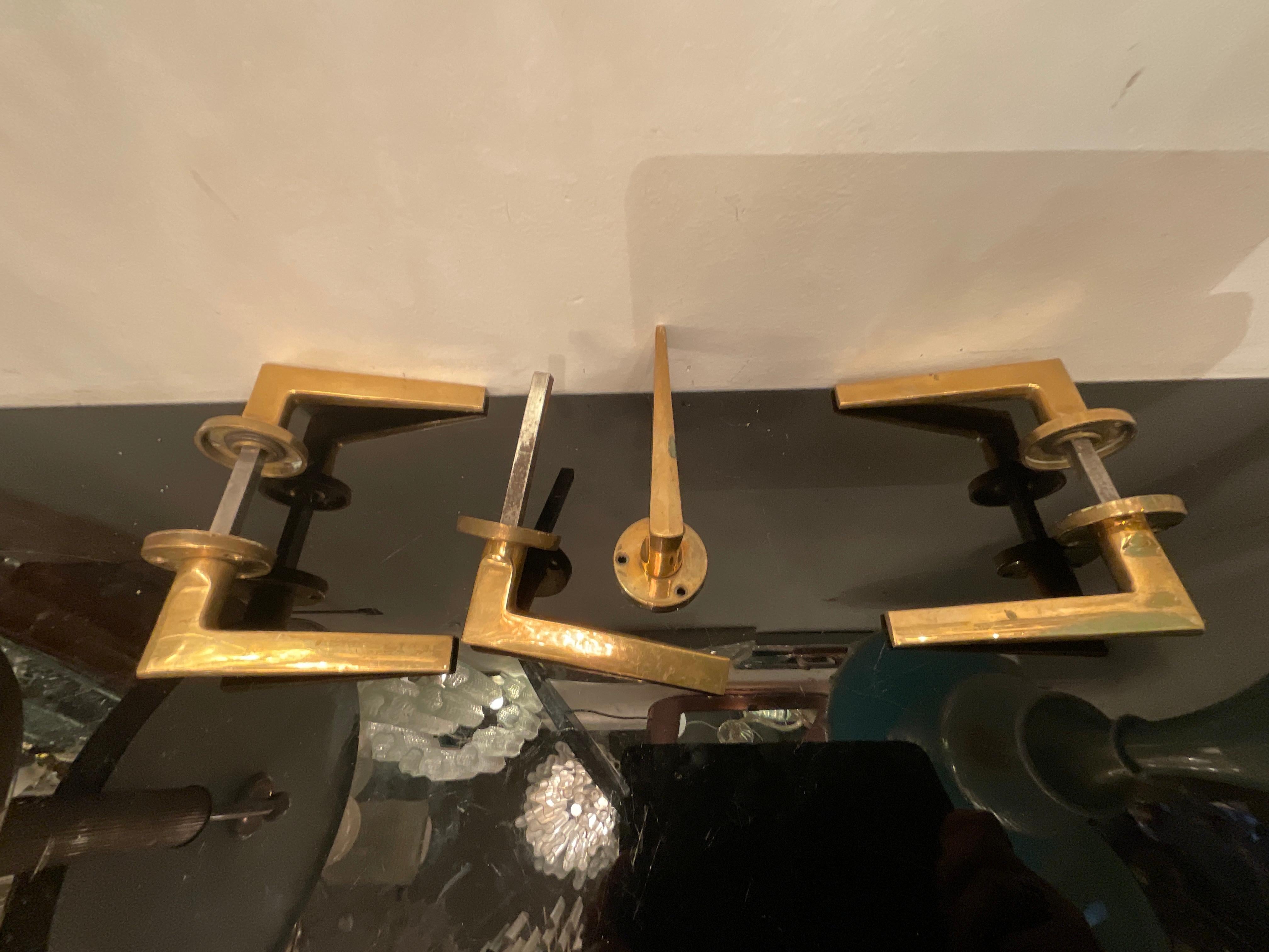 8 maniglie per porta in ottone anni 40 attribuite arch. GIO PONTI. In condizioni buone in vendita a Milano, IT